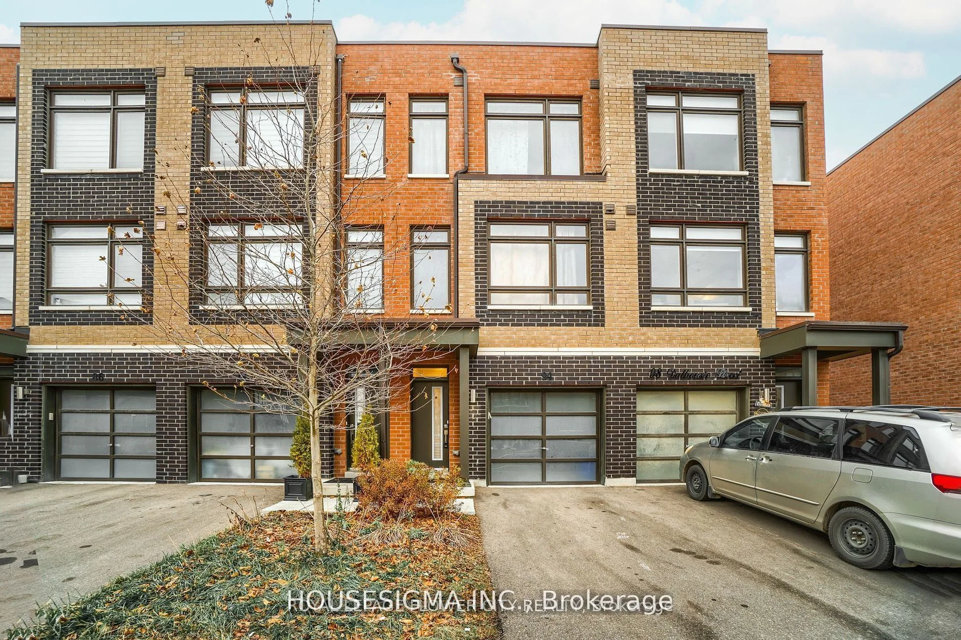 94 Dalhousie Street, Vaughan, On L4l 0l7