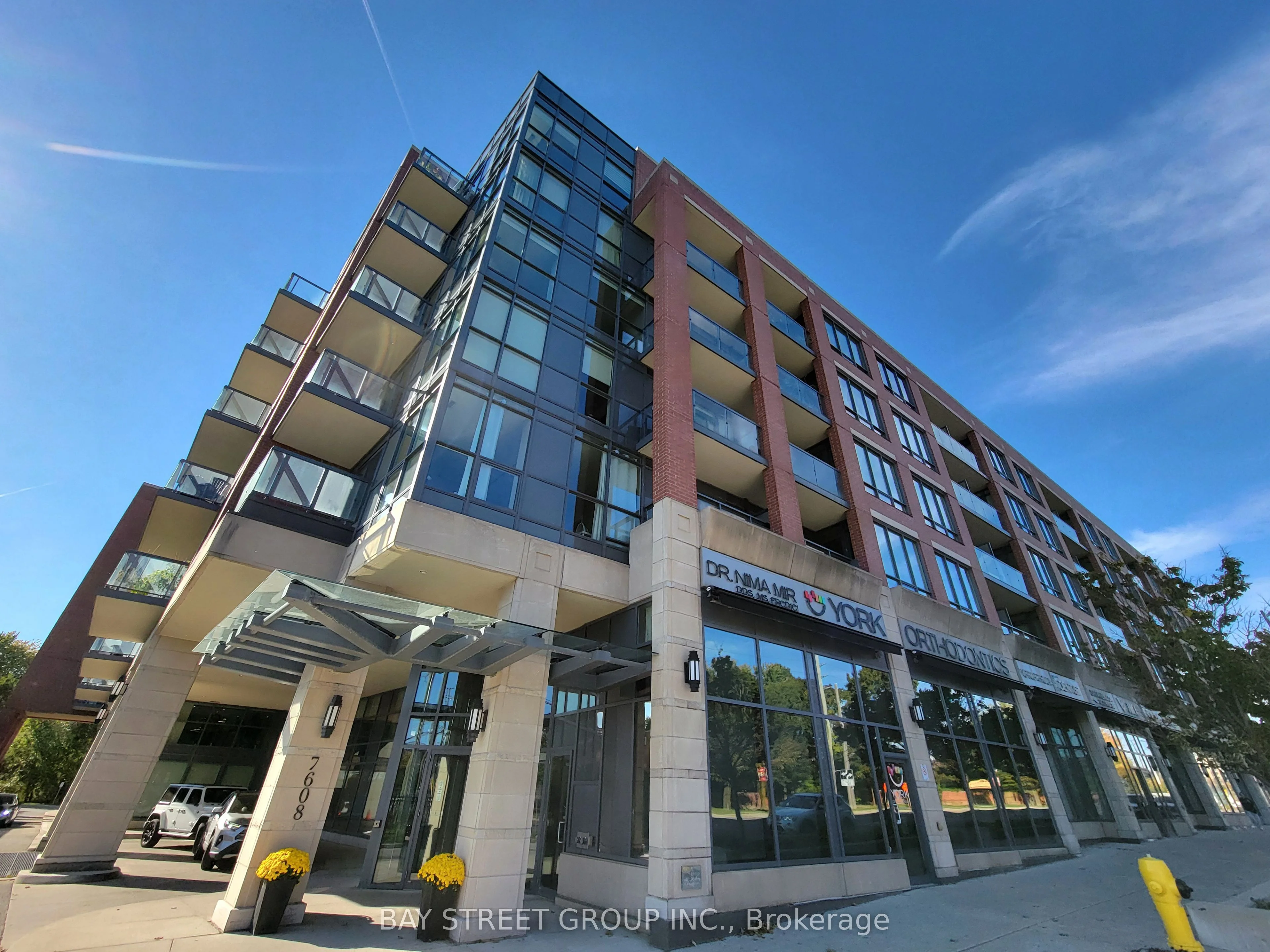 Condo Apartment in Vaughan