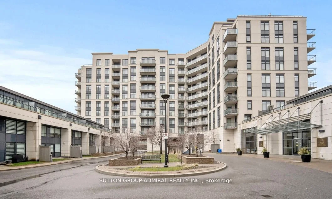 Condo Apartment in Vaughan