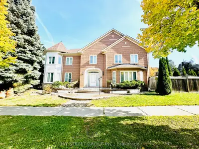 3 Old Park Lane Bsmt A, Richmond Hill, On L4b 2m5