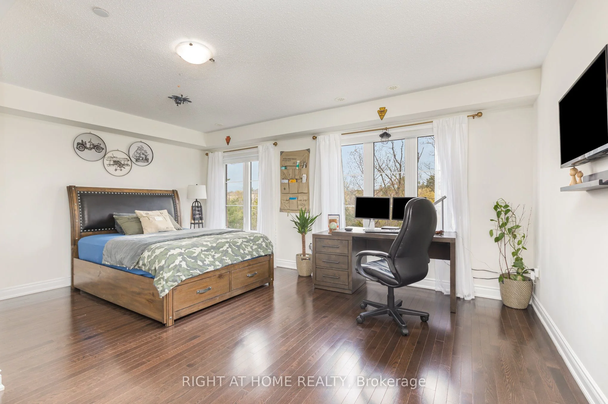 1331 Major Mackenzie Drive 124, Vaughan, ON L6A 4W4