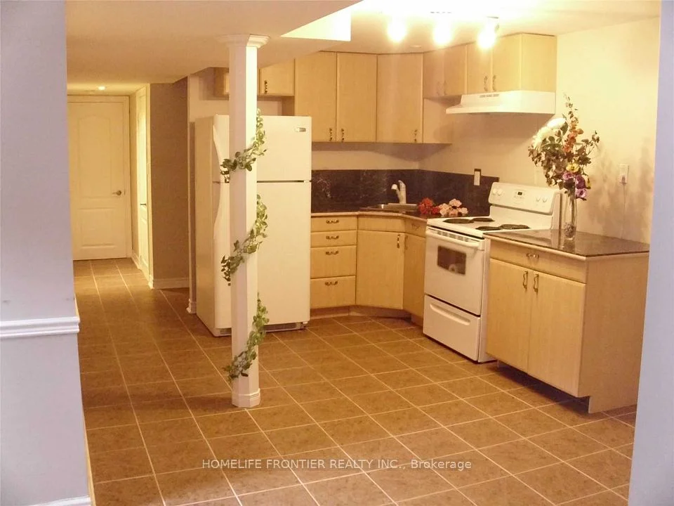 65 Gamble Glen Crescent BSMT, Richmond Hill, ON L4S 2T3