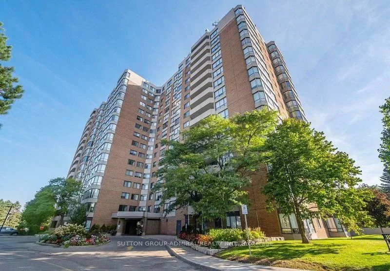 Common Element Condo in Vaughan