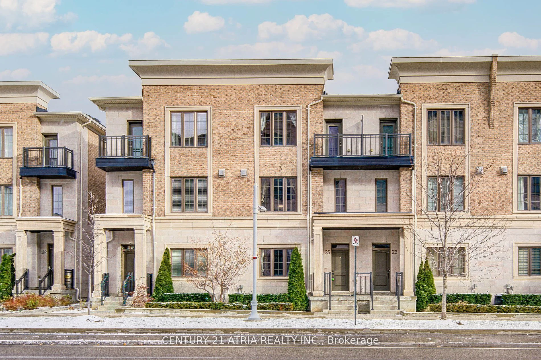 Att/Row/Townhouse in Markham