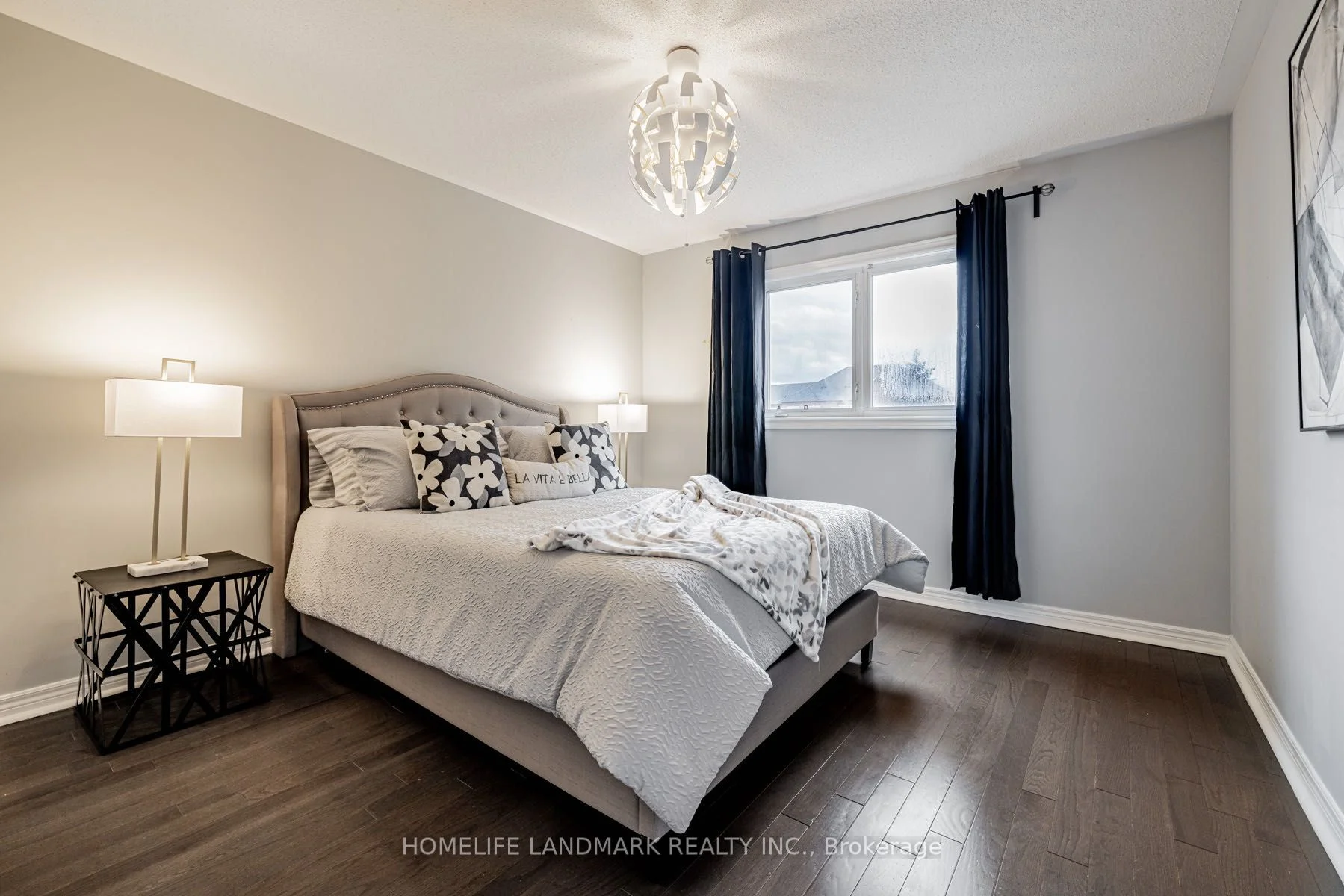Att/Row/Townhouse in Markham
