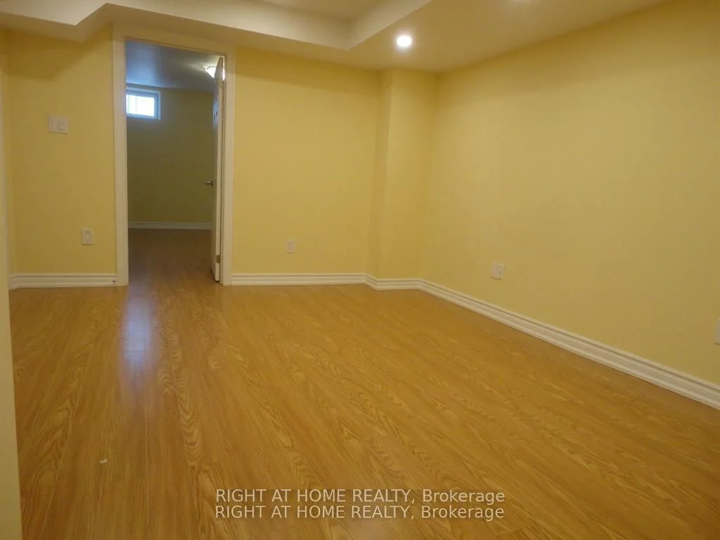 146 Jordanray Boulevard, Newmarket, ON L3X 2P4