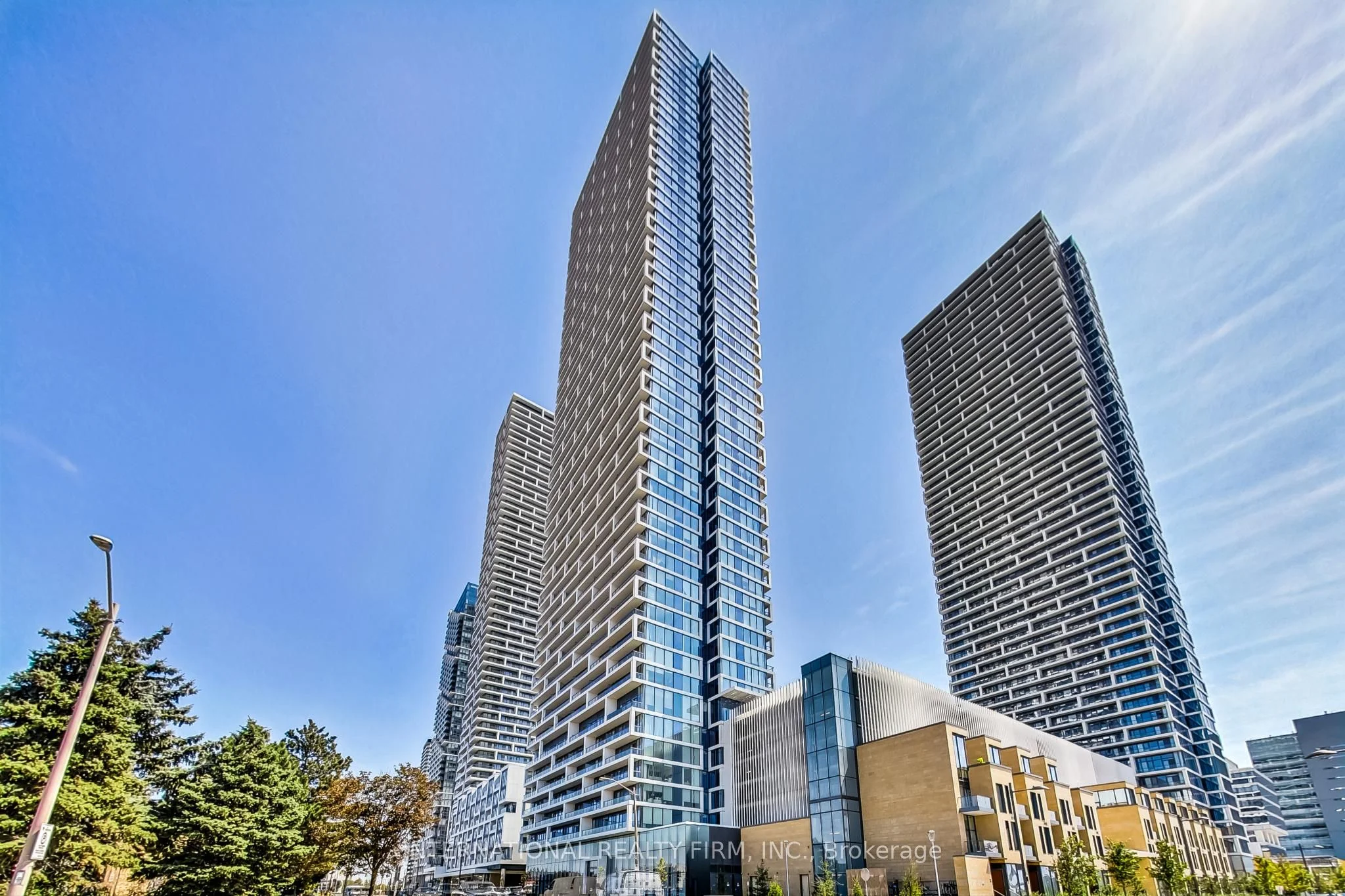 Condo Apartment in Vaughan