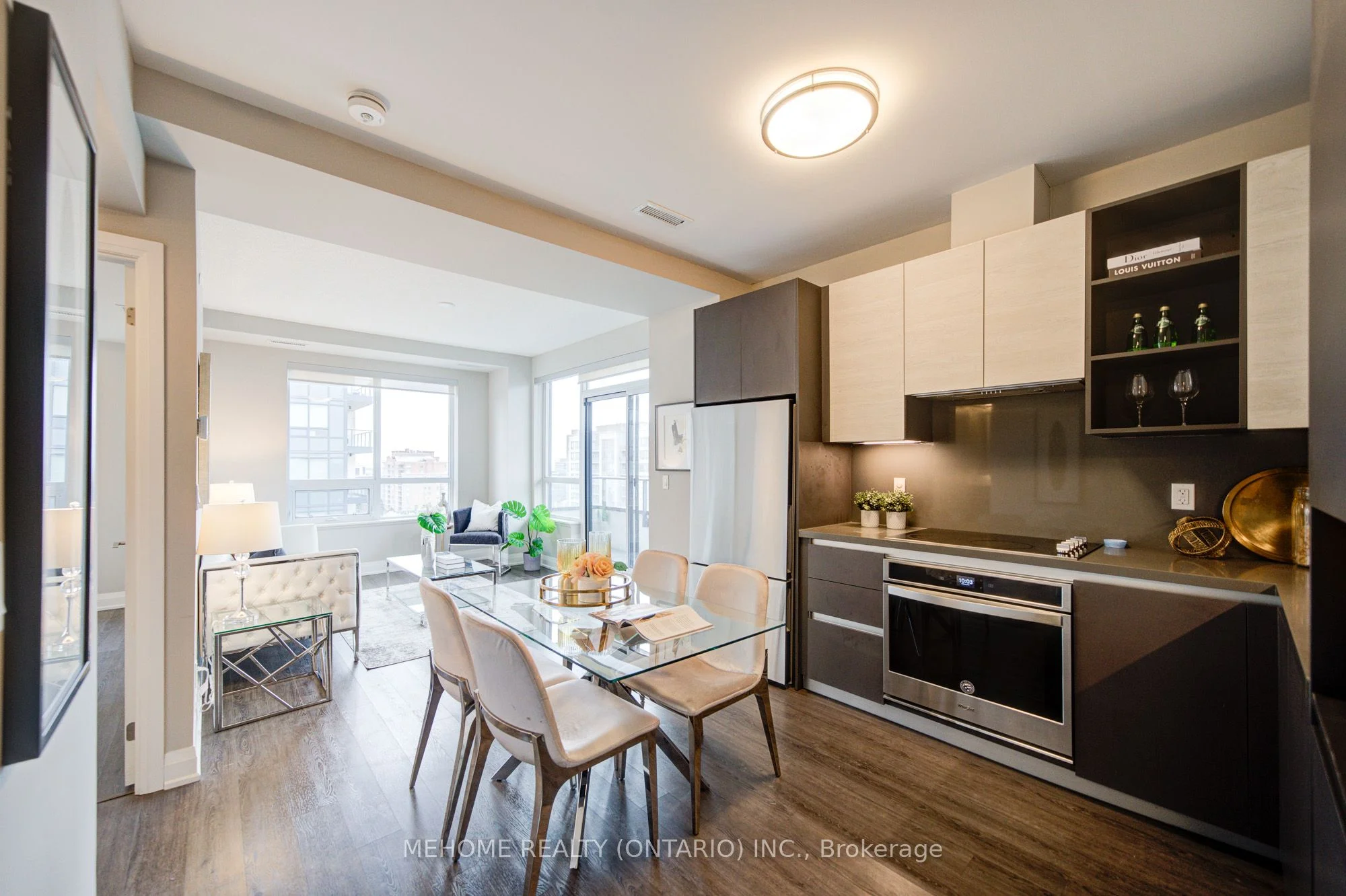 396 Highway 7 905, Richmond Hill, ON L4B 0G7