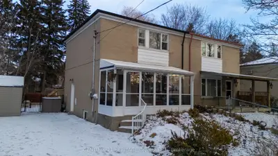 Semi-Detached in Richmond Hill