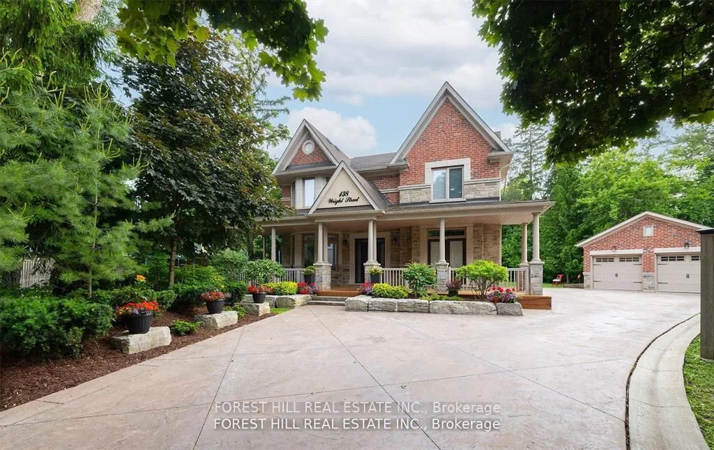 Detached in Richmond Hill