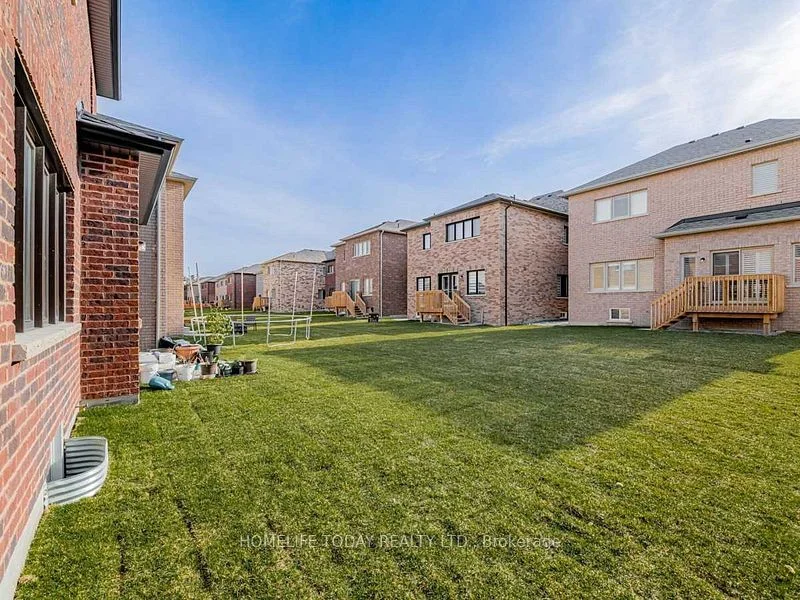 364 Danny Wheeler Boulevard, Georgina, ON L4P 0K2