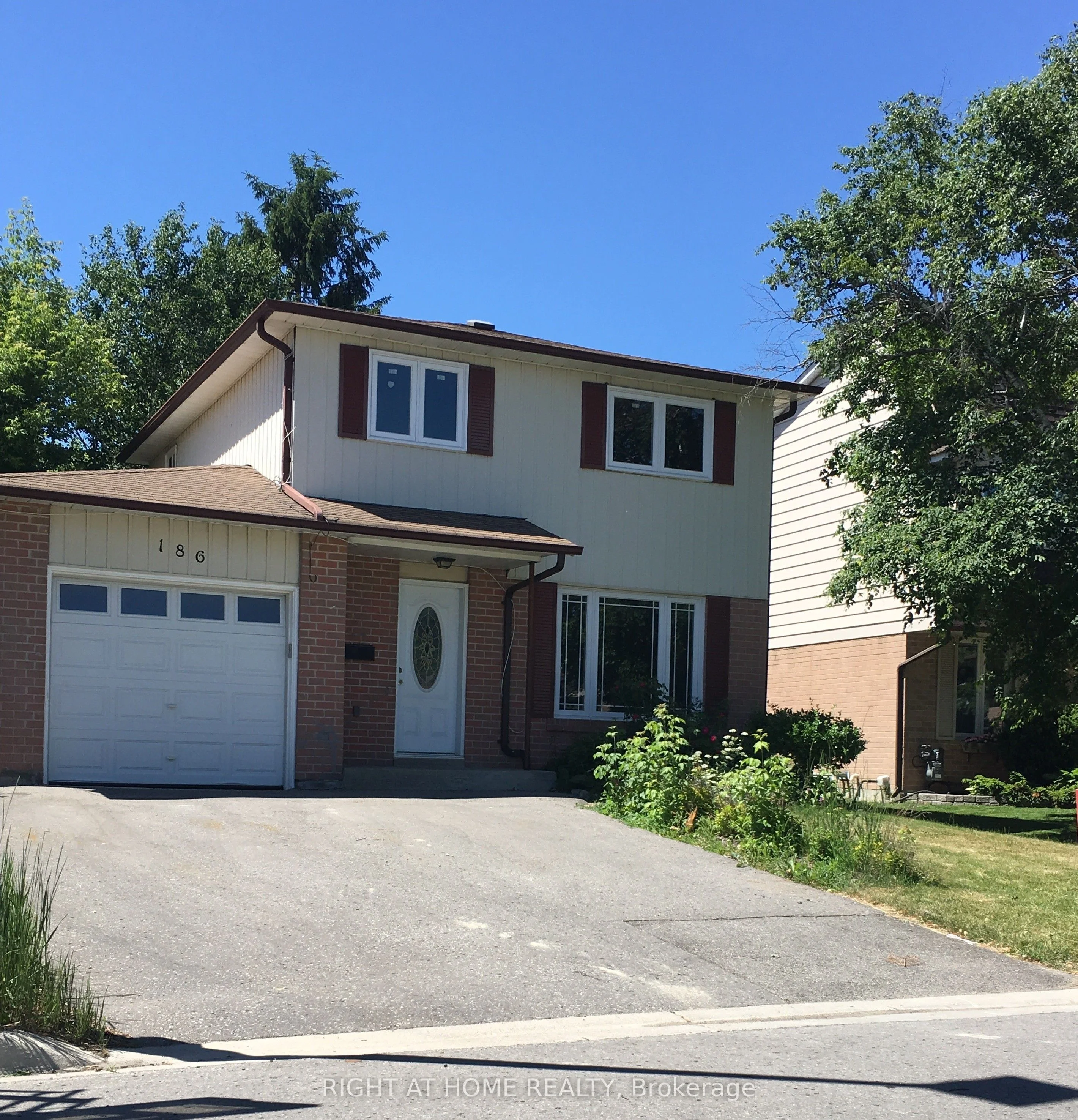 186 Currey Crescent, Newmarket, On L3y 5m9