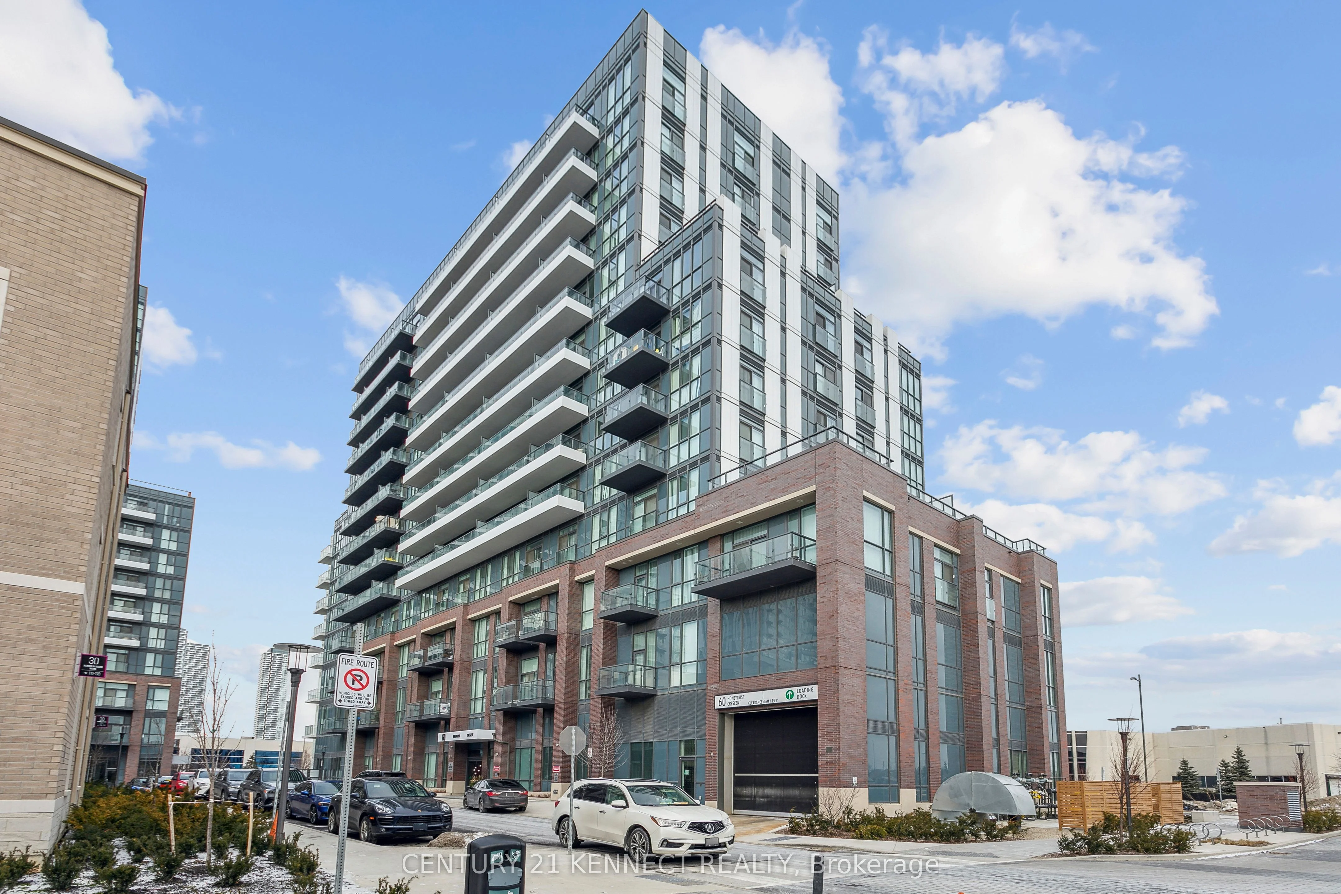 Condo Apartment in Vaughan