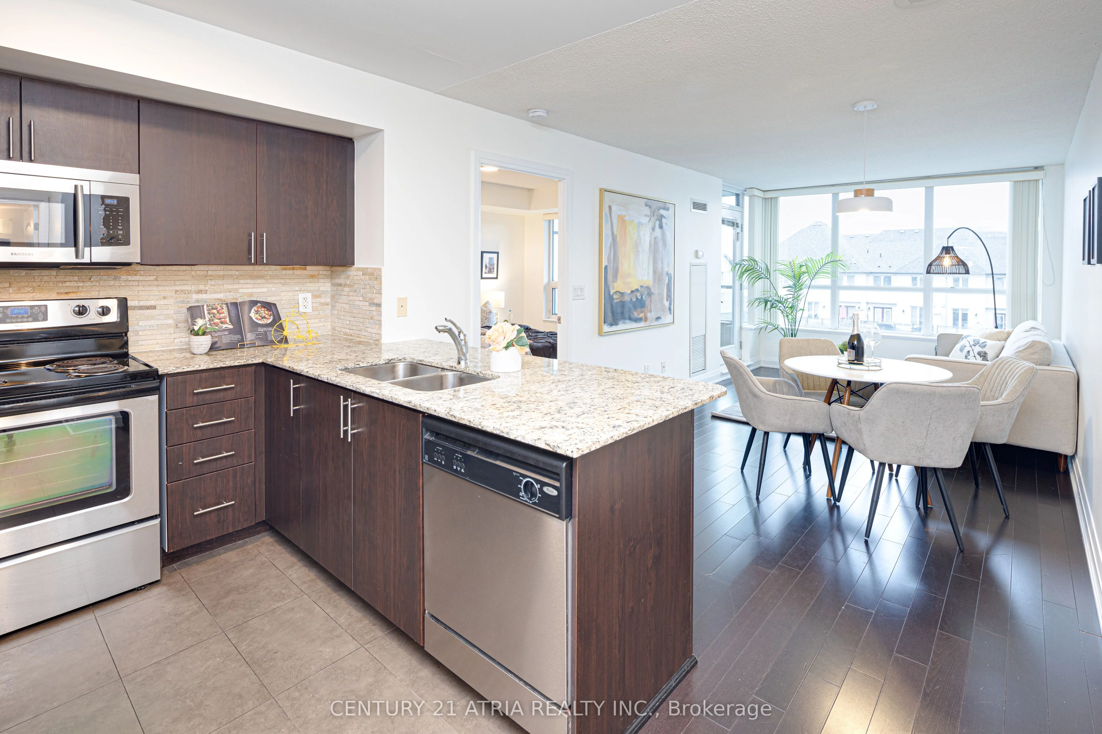 20 North Park Road 318, Vaughan, On L4j 0g7