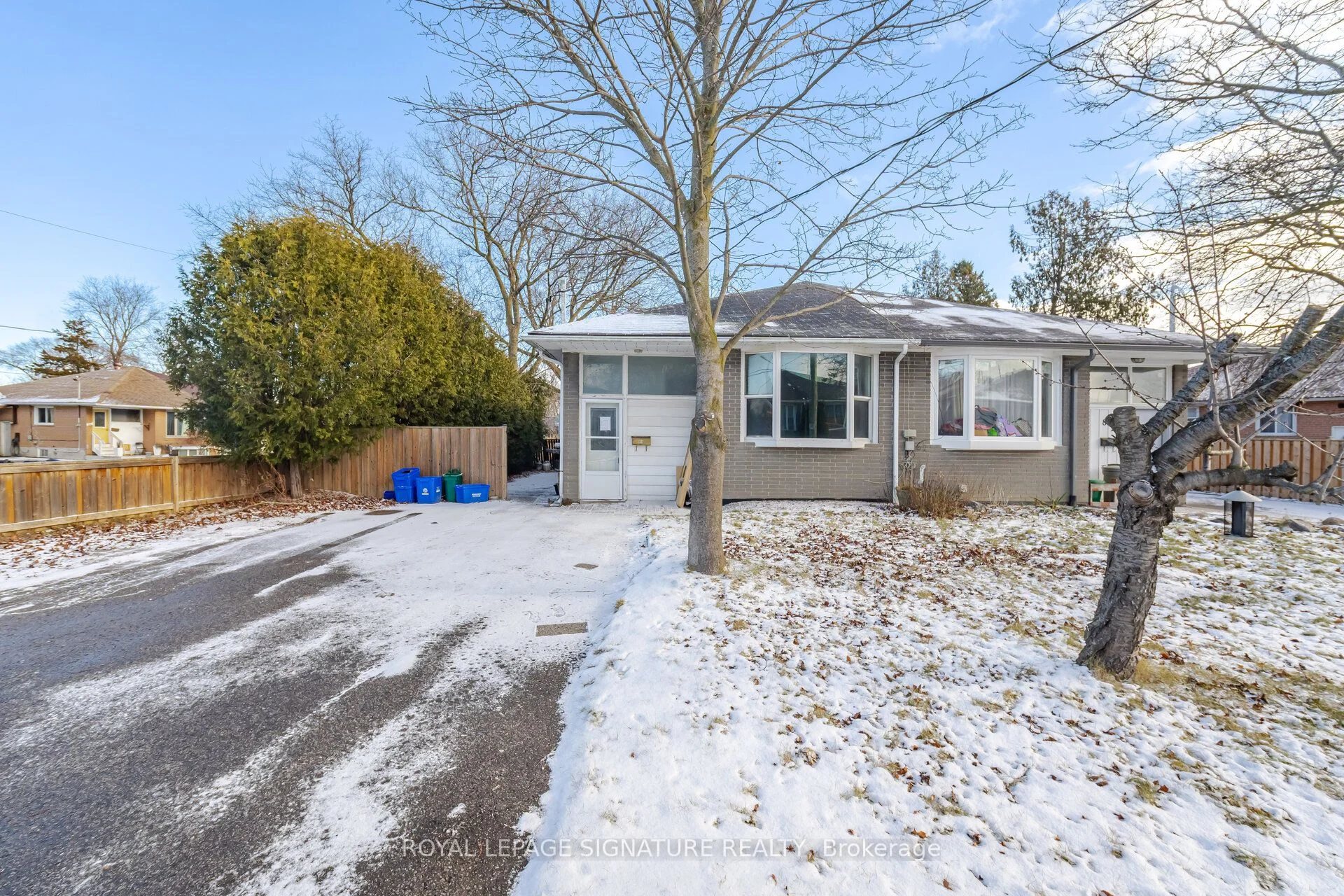 84 Walter Avenue 1, Newmarket, ON L3Y 2T3