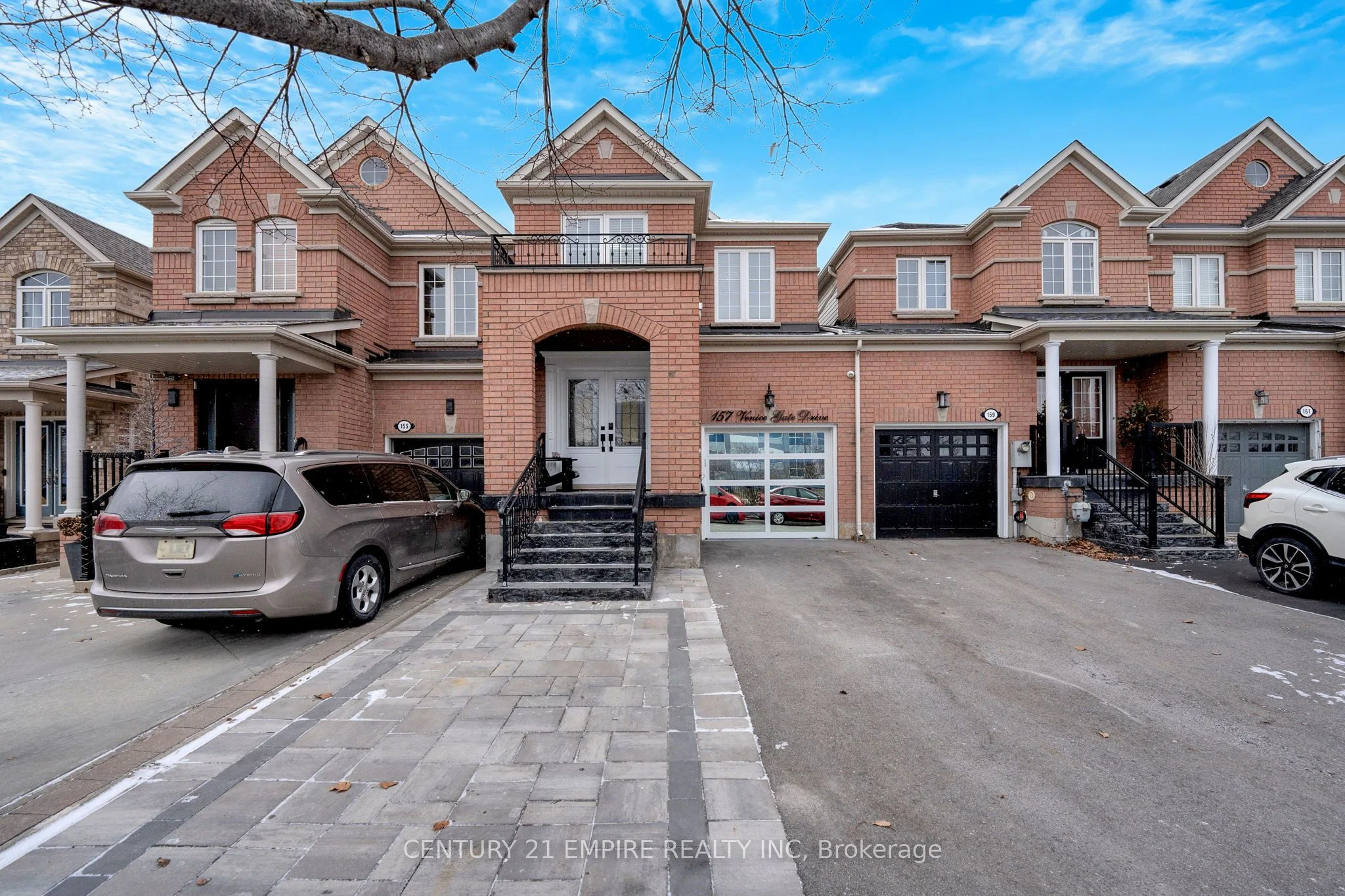 Att/Row/Townhouse in Vaughan