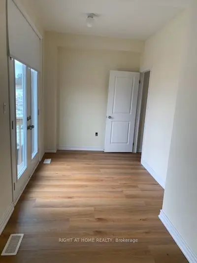 37 Puisaya Drive, Richmond Hill, On L4e 1l2