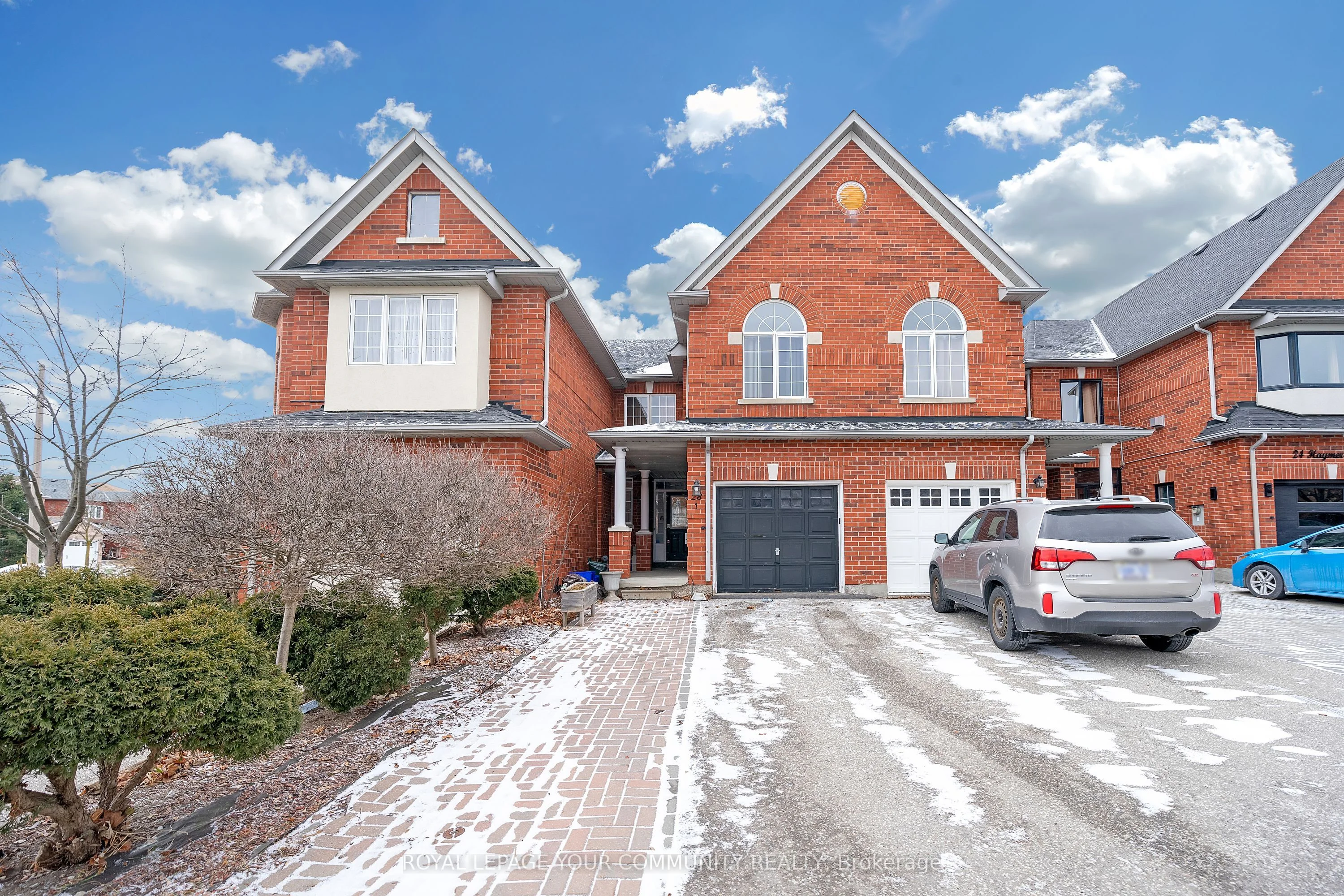Att/Row/Townhouse in Vaughan