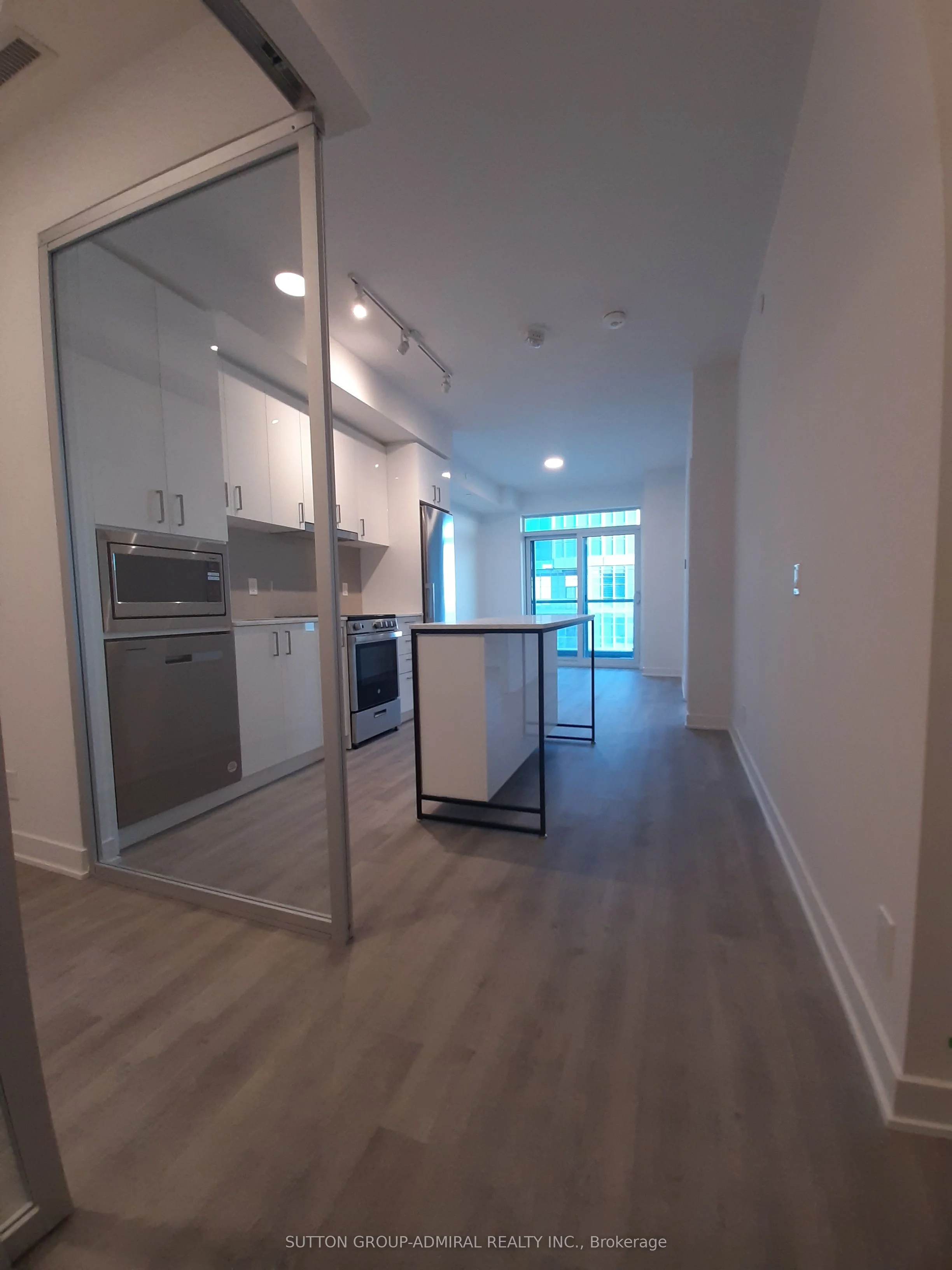 Condo Apartment in Vaughan