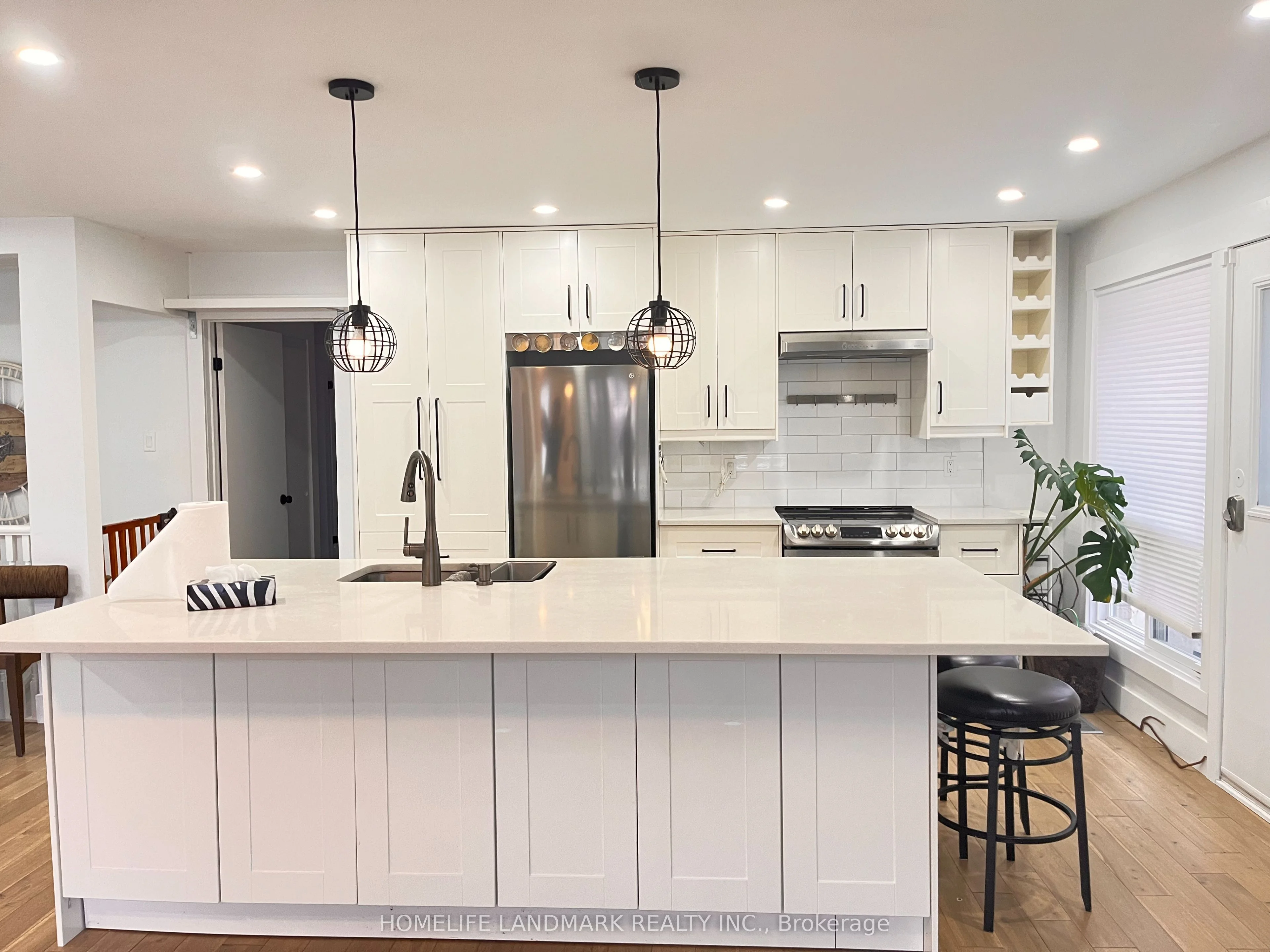 77 Ashton Road, Newmarket, ON L3Y 5R6