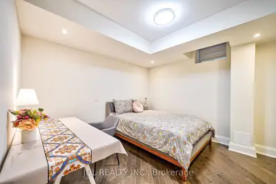 133 Hillsview Drive Rmb Bsm, Richmond Hill, On L4c 2r4