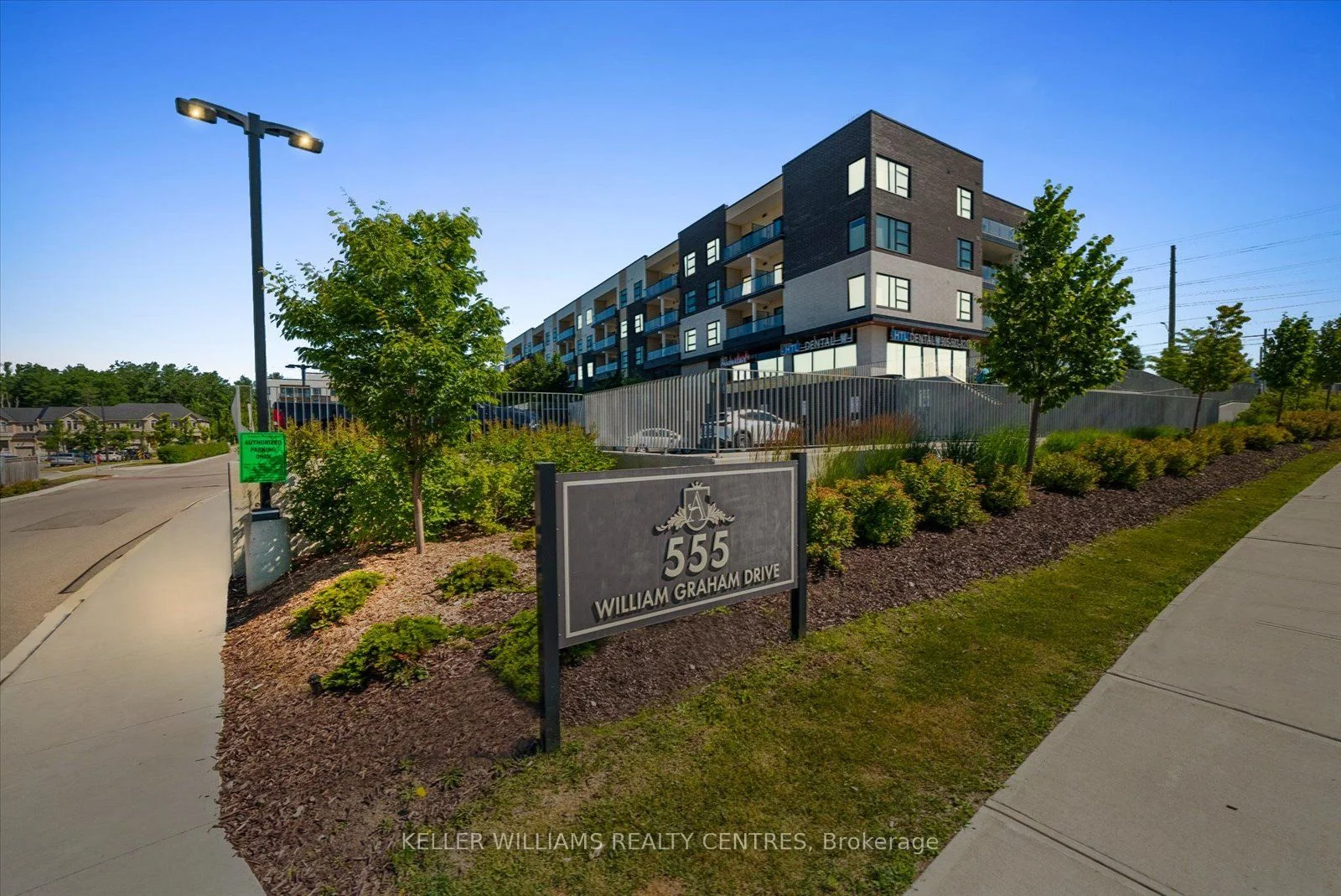 Condo Apartment in Aurora