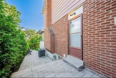 14 Innis Crescent Unit #1, Richmond Hill, On L4c 5k2