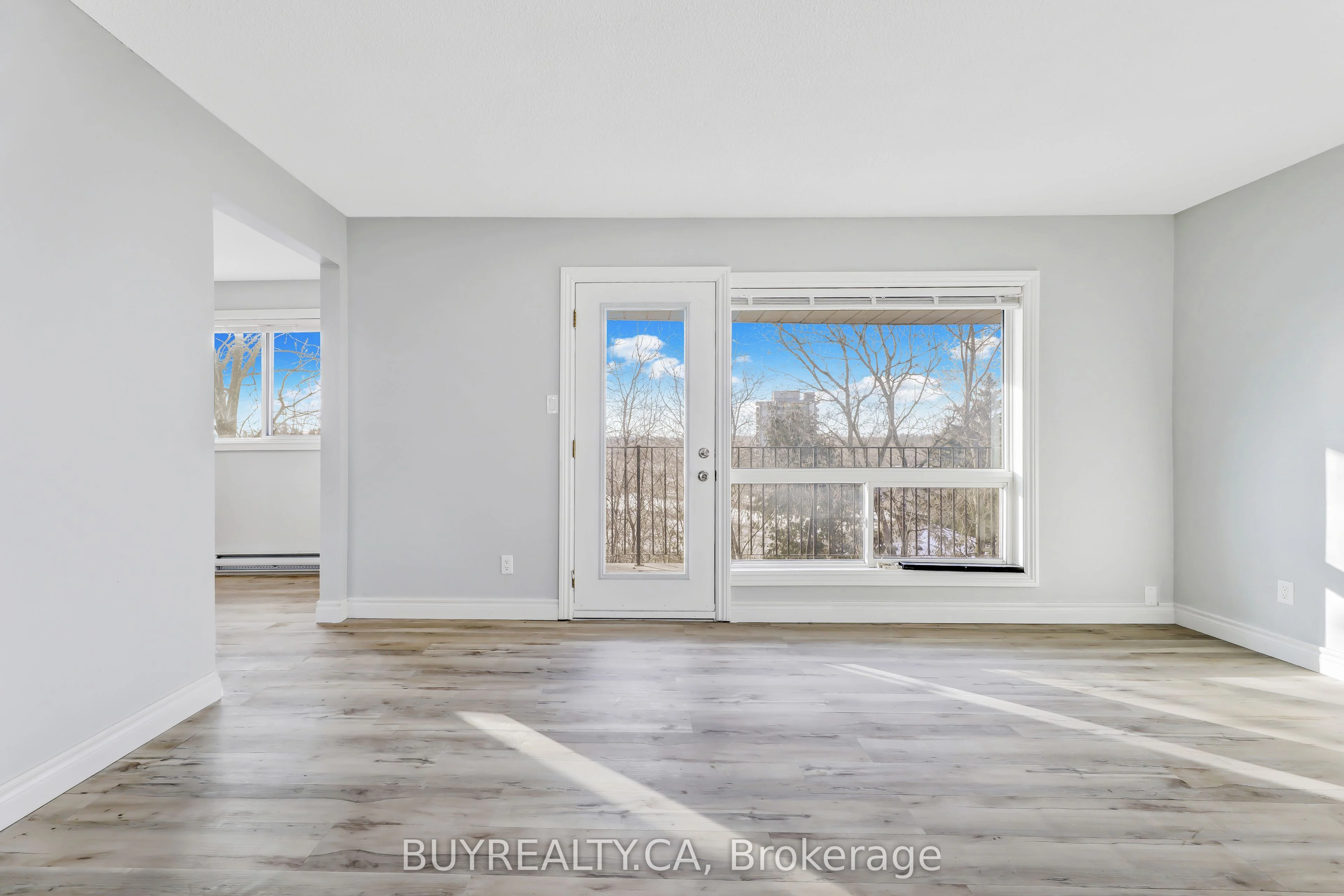 308 Prospect Street #6, Newmarket, ON L3Y 3V2