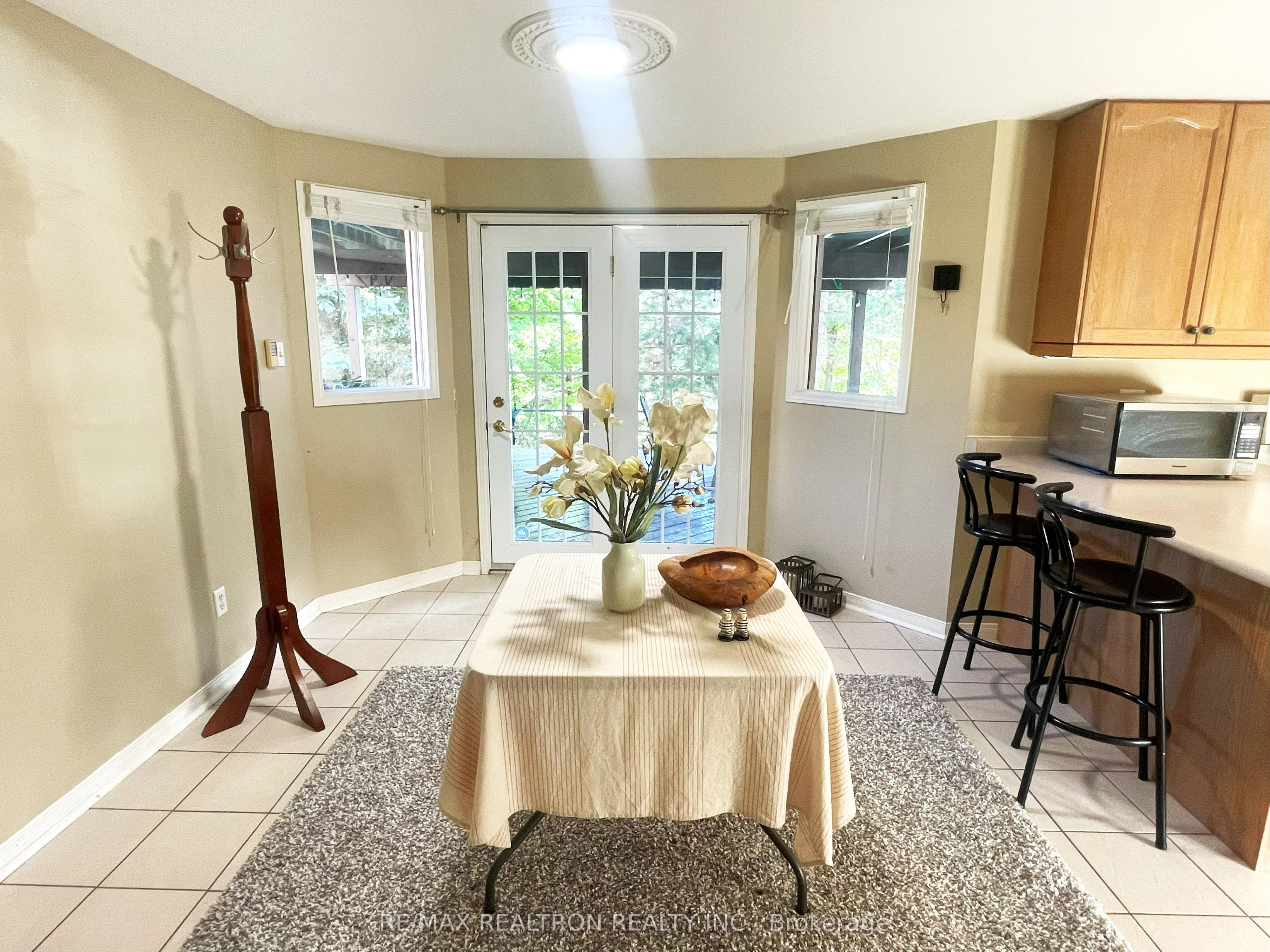 Detached in Aurora