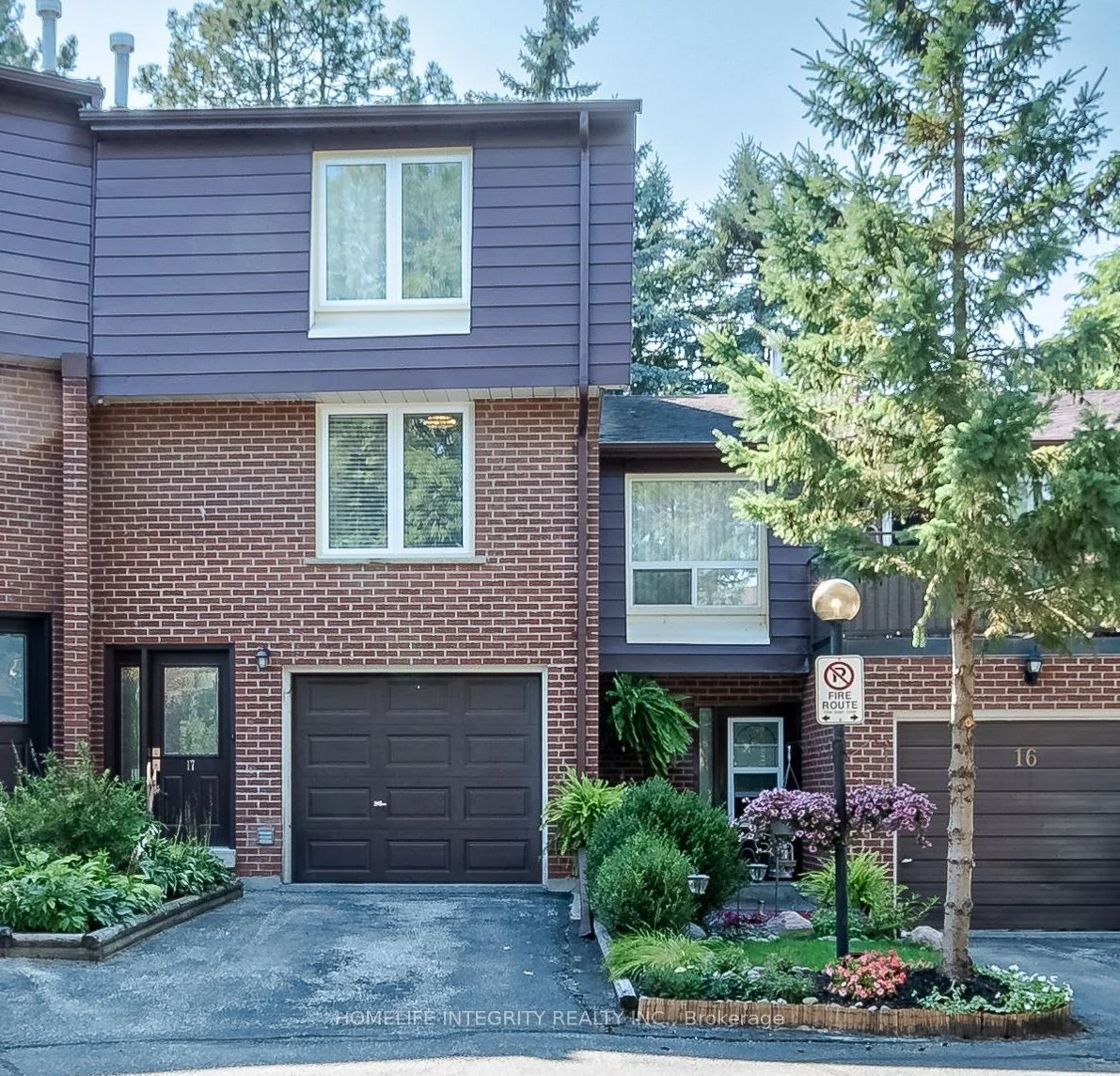 Condo Townhouse in New Tecumseth