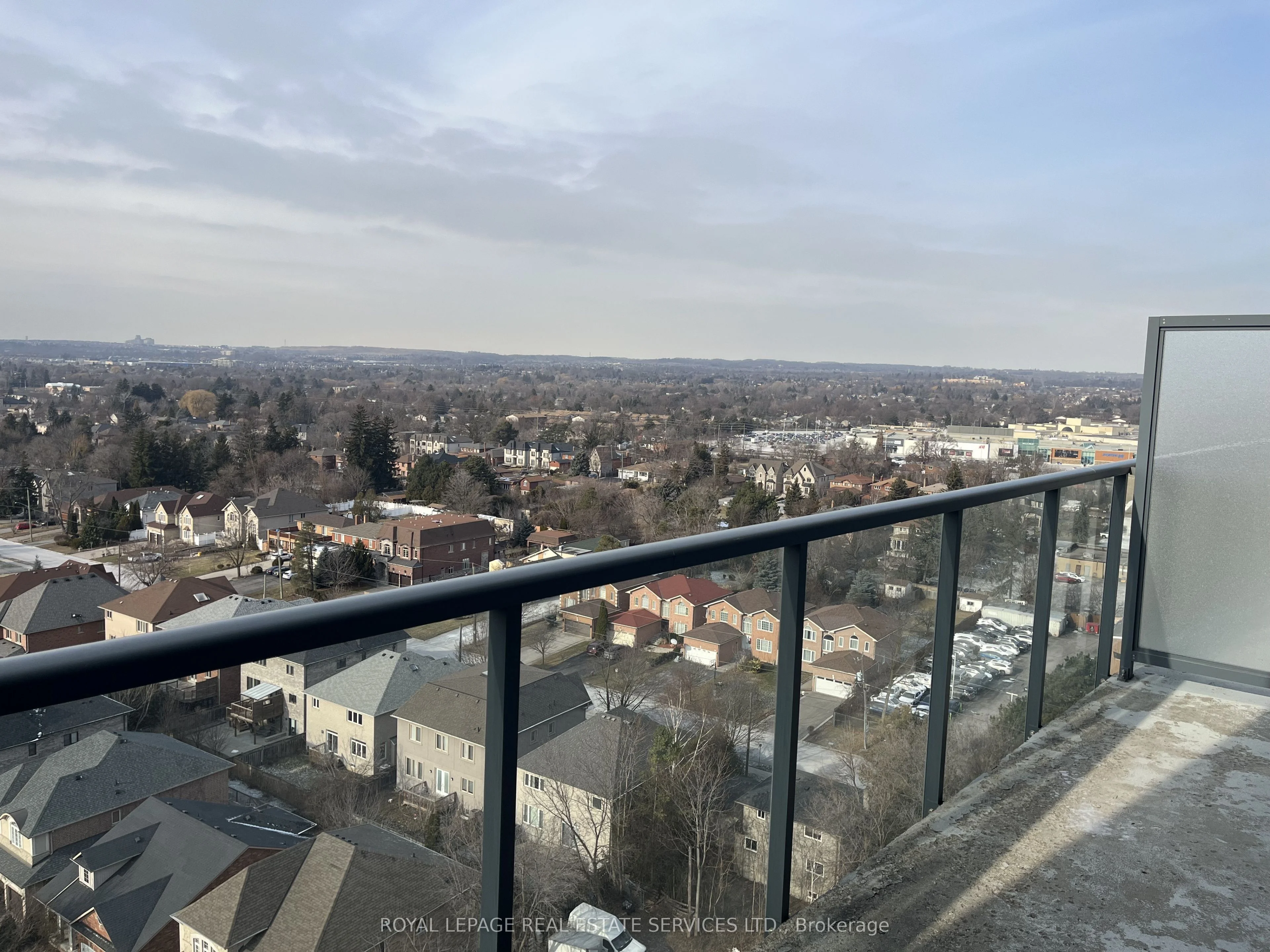 9090 Yonge Street 1611, Richmond Hill, On L4c 6z9