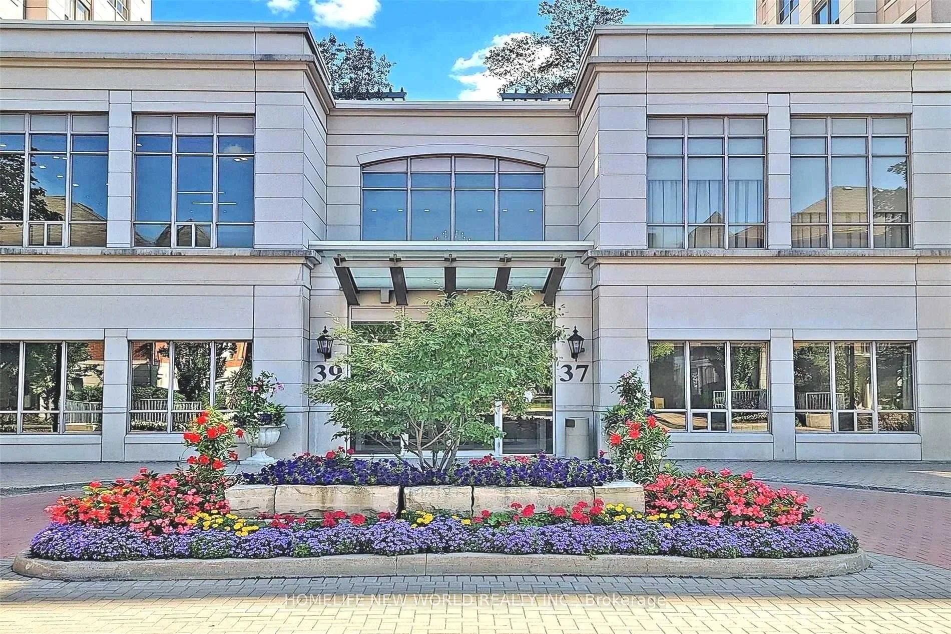 Condo Apartment in Markham