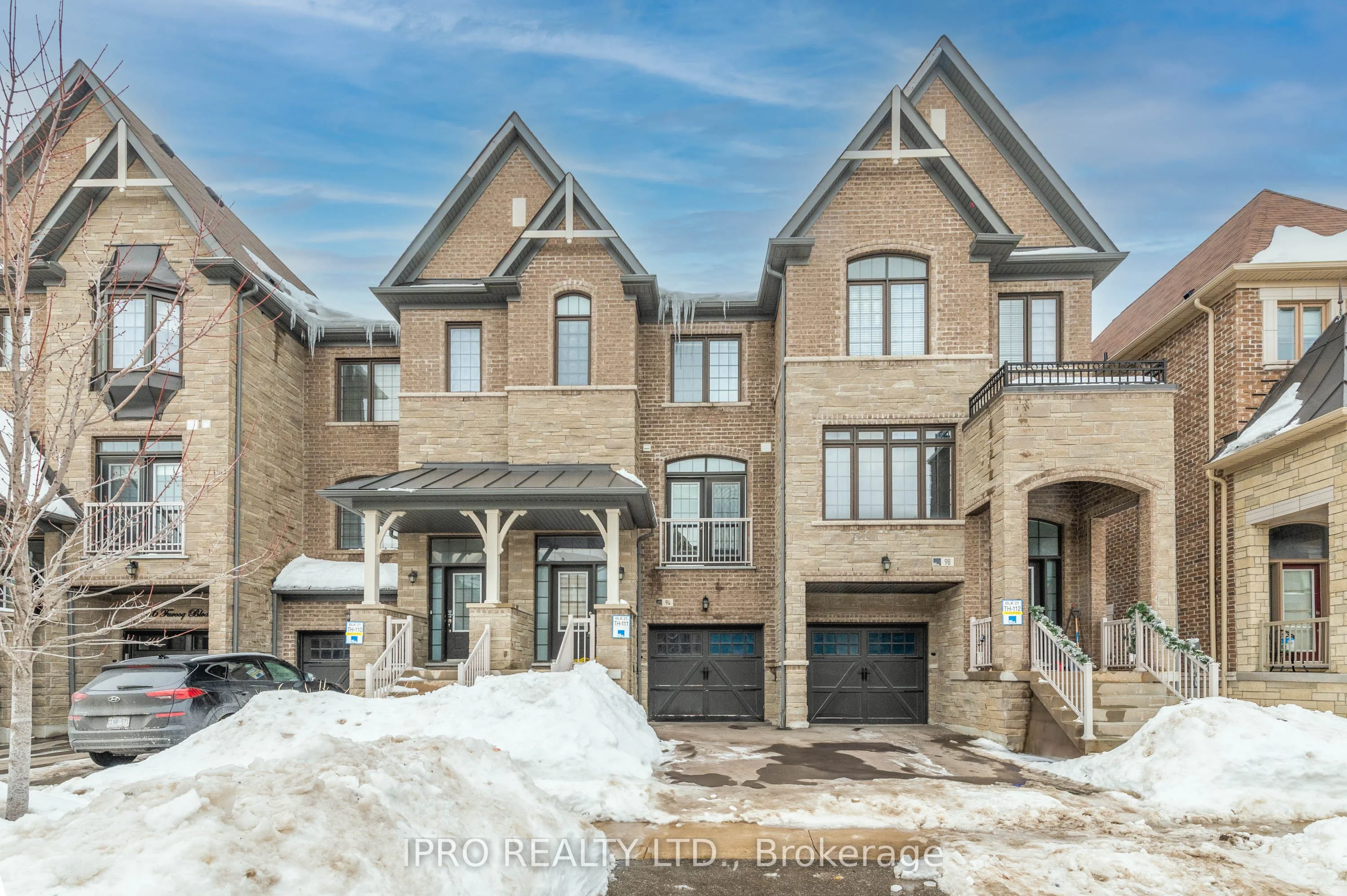 Att/Row/Townhouse in Vaughan