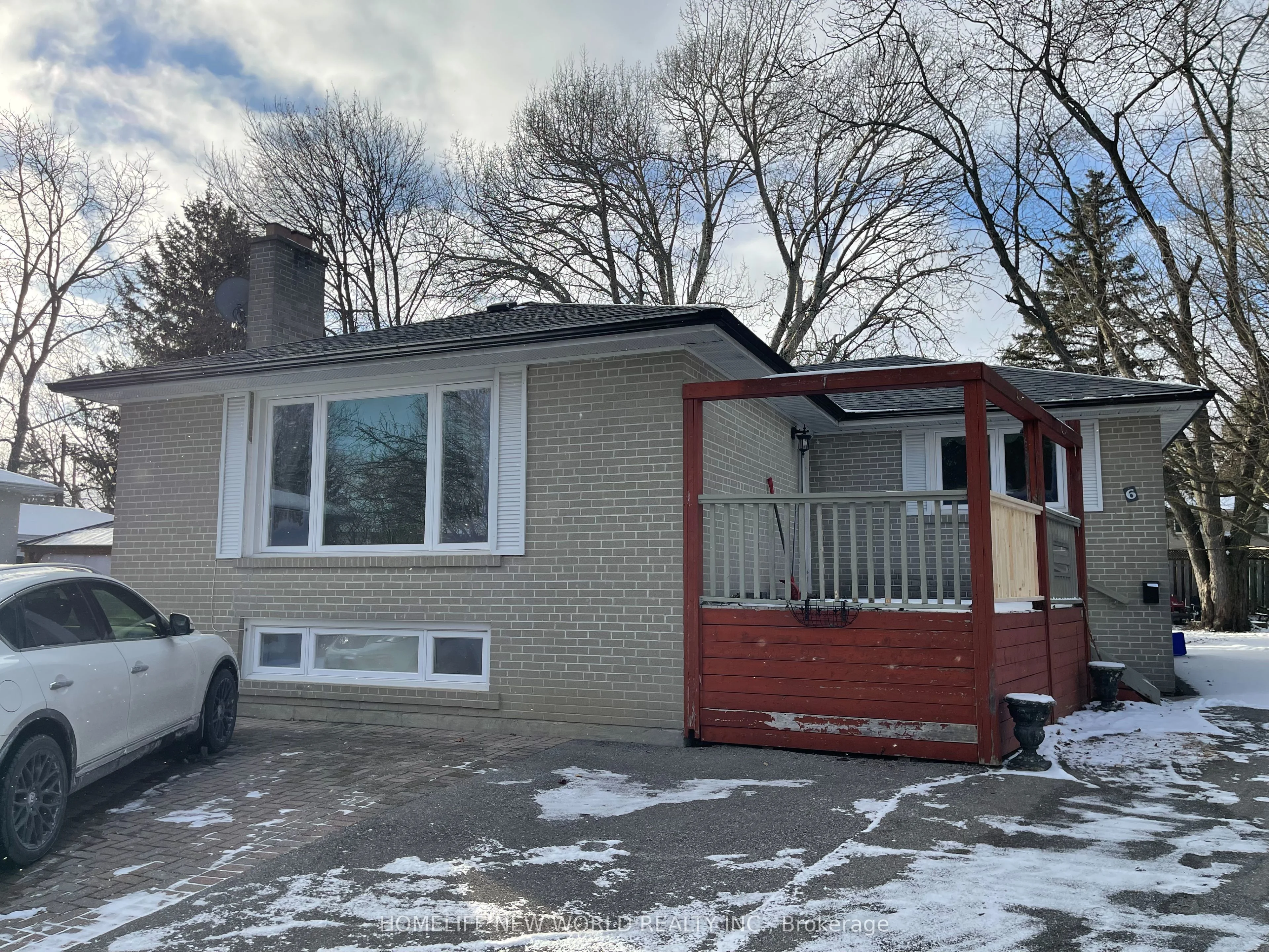 Detached in Aurora