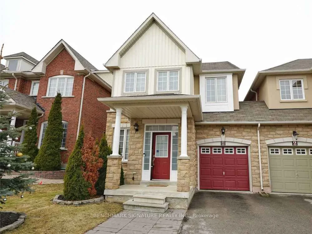 8 Bond Lake Park Street, Richmond Hill, On L4e 5c3