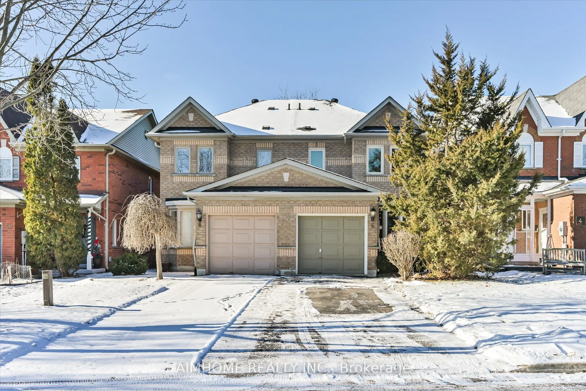 6 Foxtail Ridge, Newmarket, On L3x 1z4