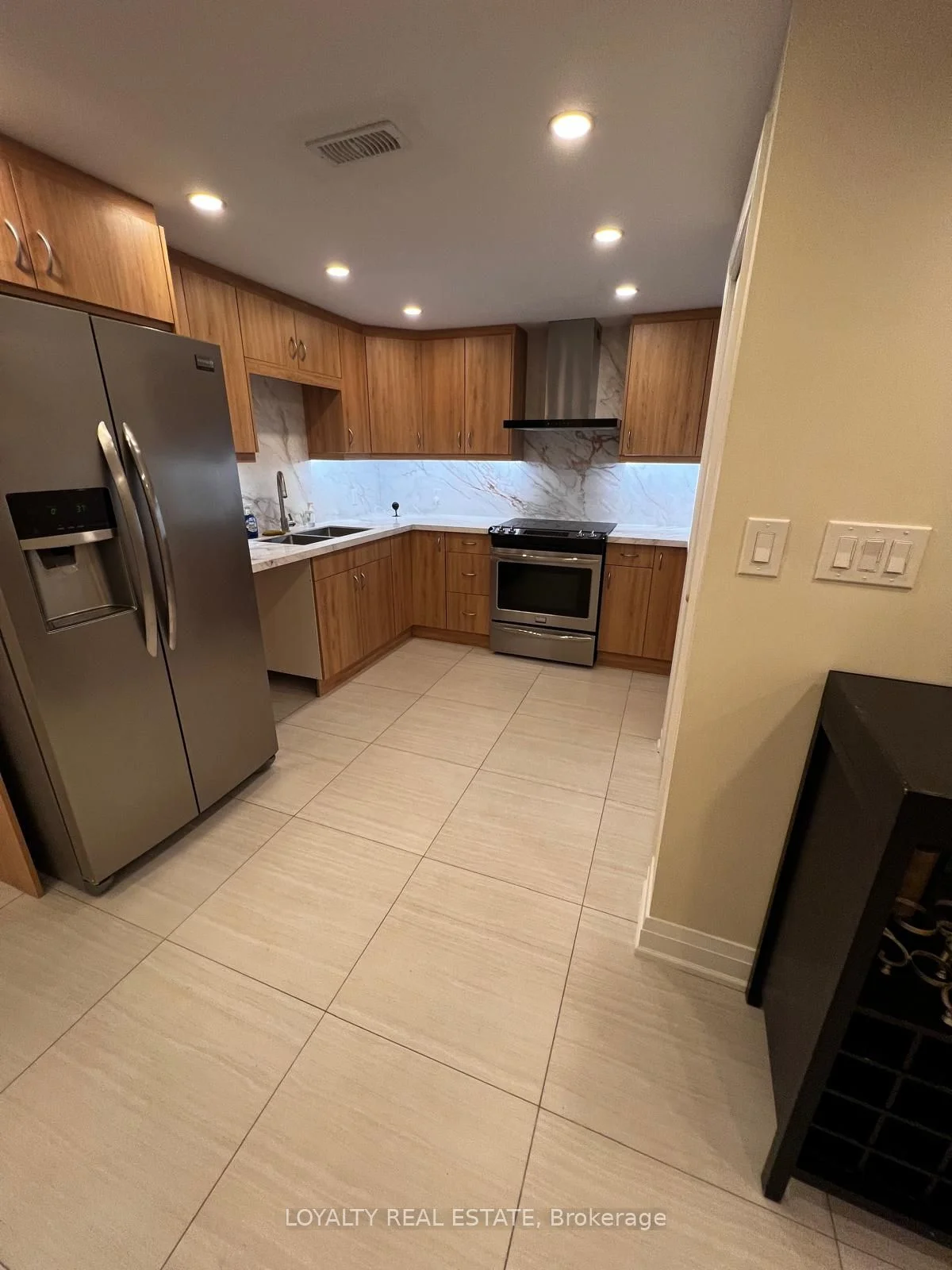 100 Larratt Lane B, Richmond Hill, On L4c 0e3