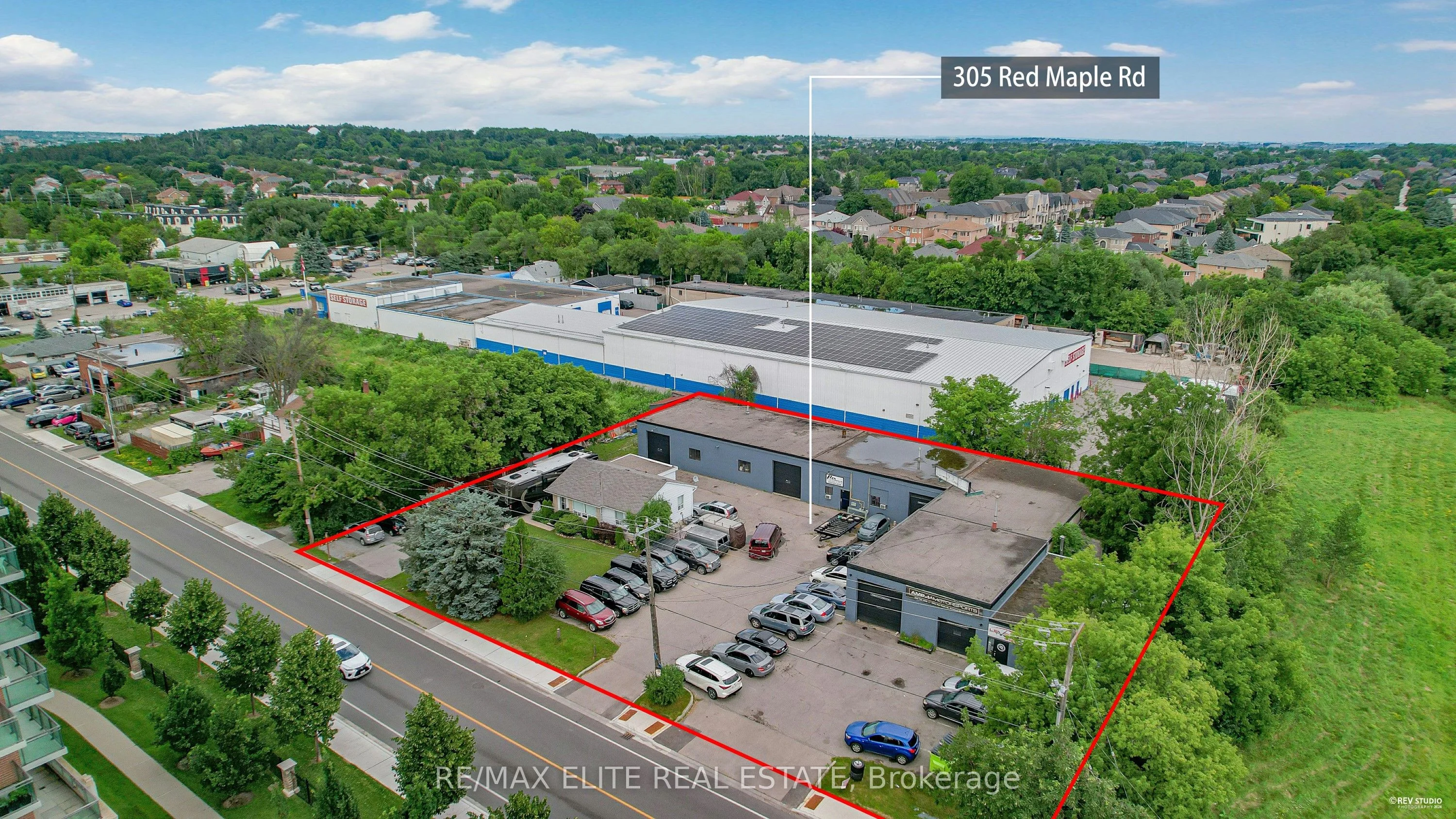 305 Red Maple Road, Richmond Hill, On L4c 6p2