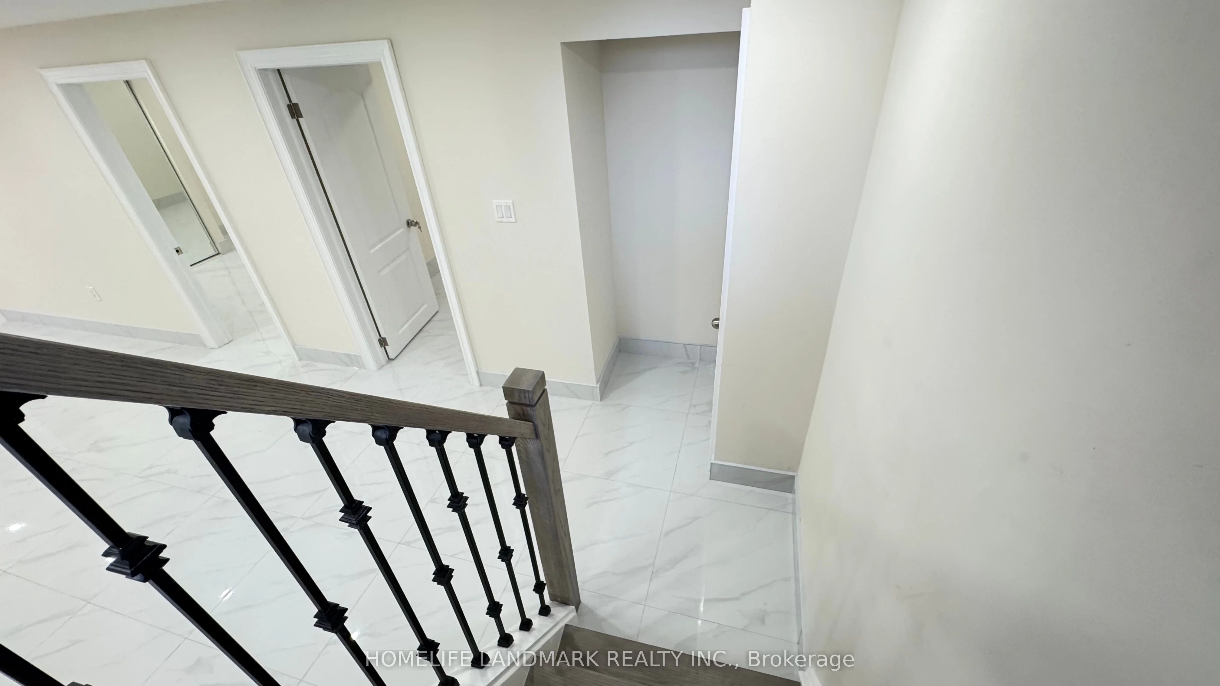95 Sussex Avenue (Bsmt), Richmond Hill, ON L4C 2E8