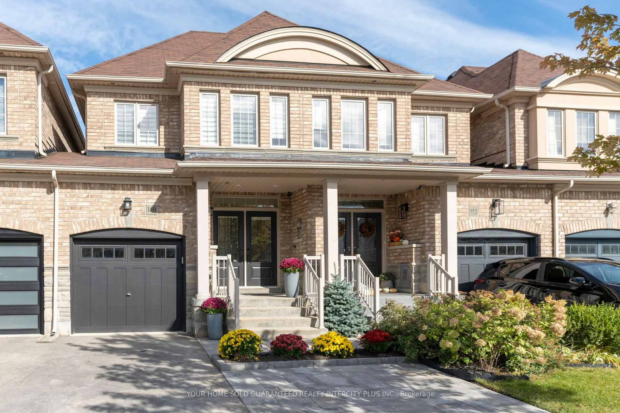 Att/Row/Townhouse in Vaughan