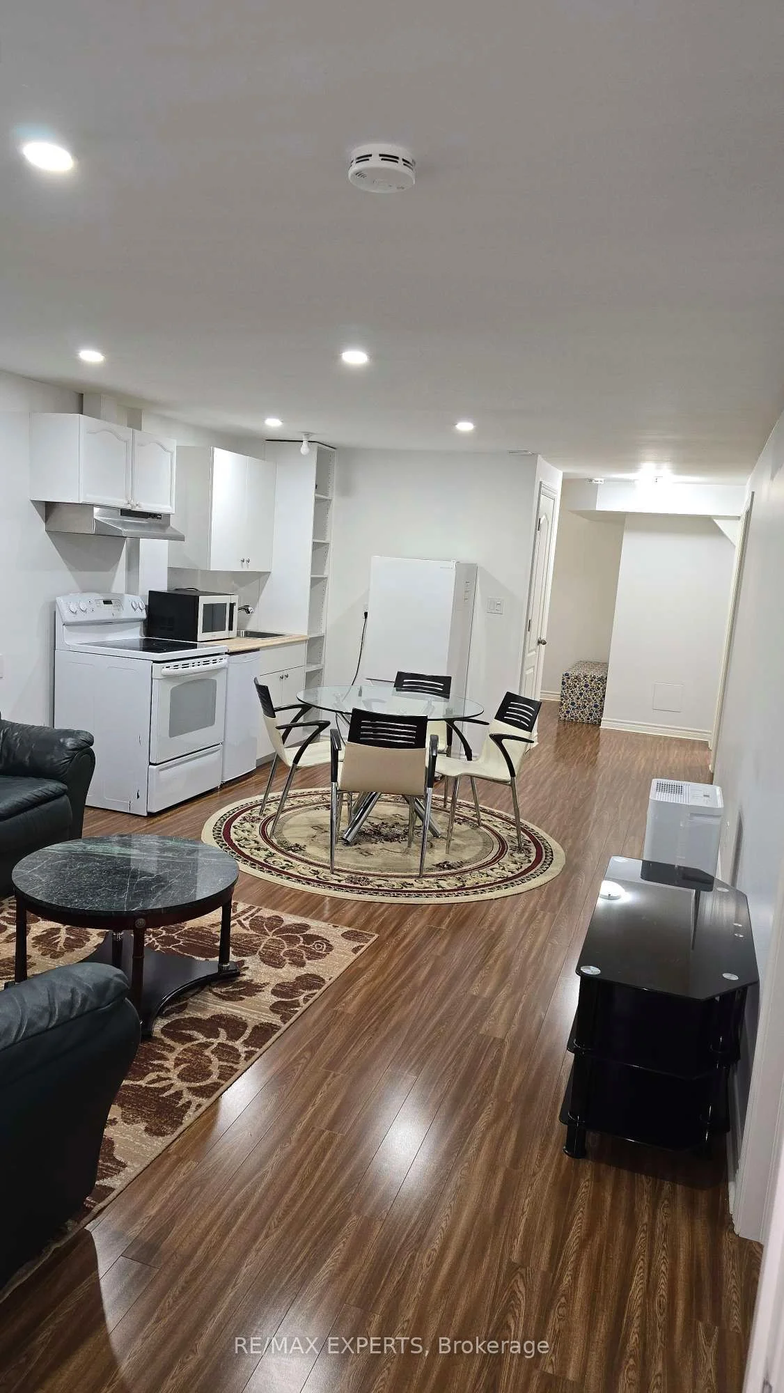 Lower Level in Bradford West Gwillimbury