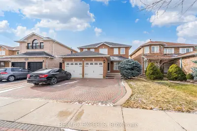 Lower Level in Vaughan