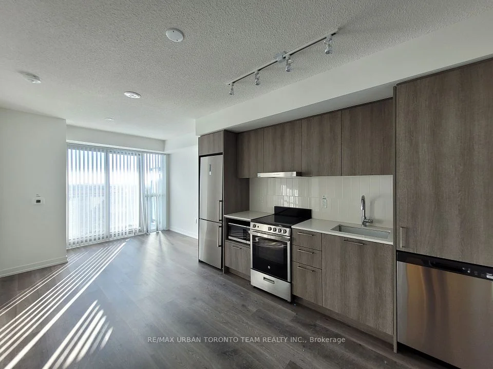 195 Commerce Street 1605, Vaughan, ON L4K 0P9
