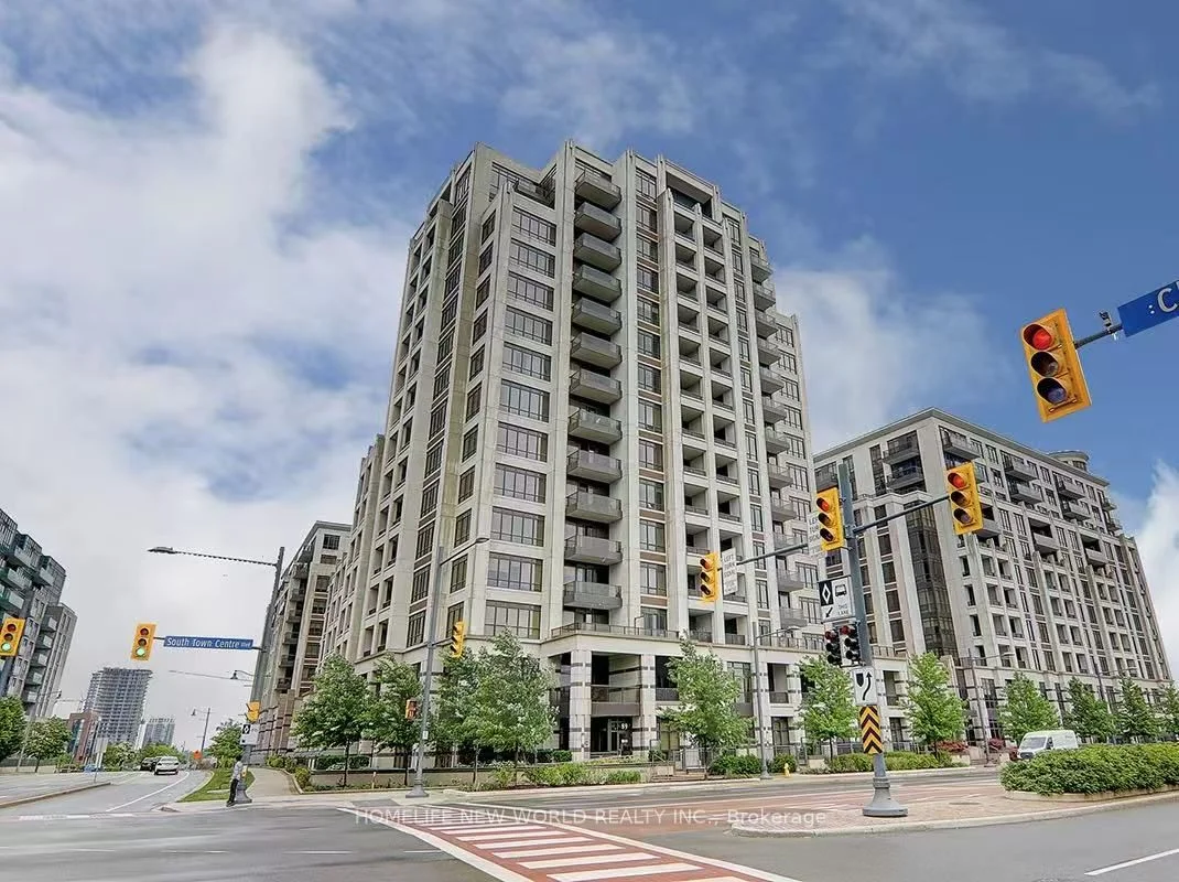 Common Element Condo in Markham