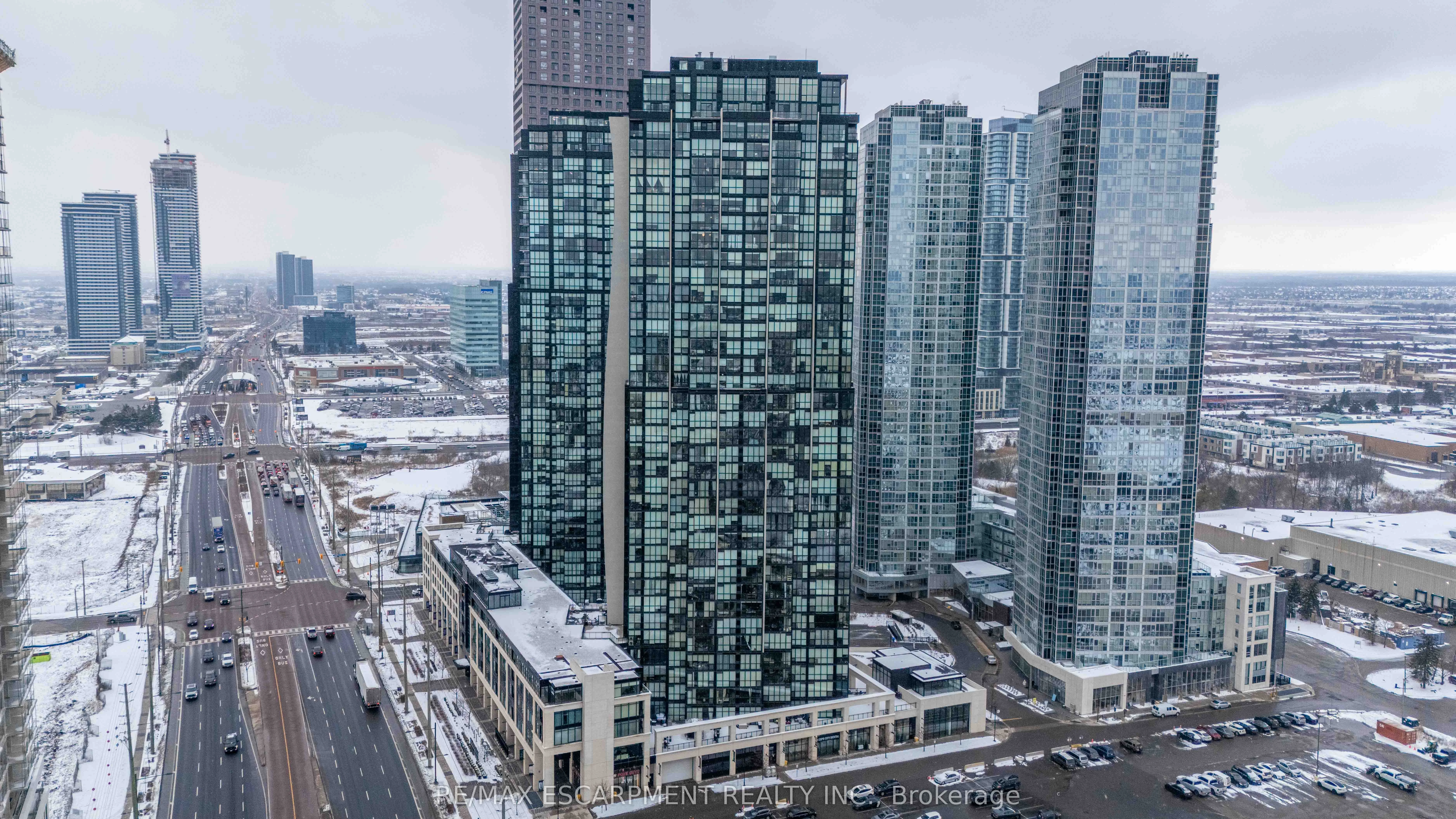 Condo Apartment in Vaughan