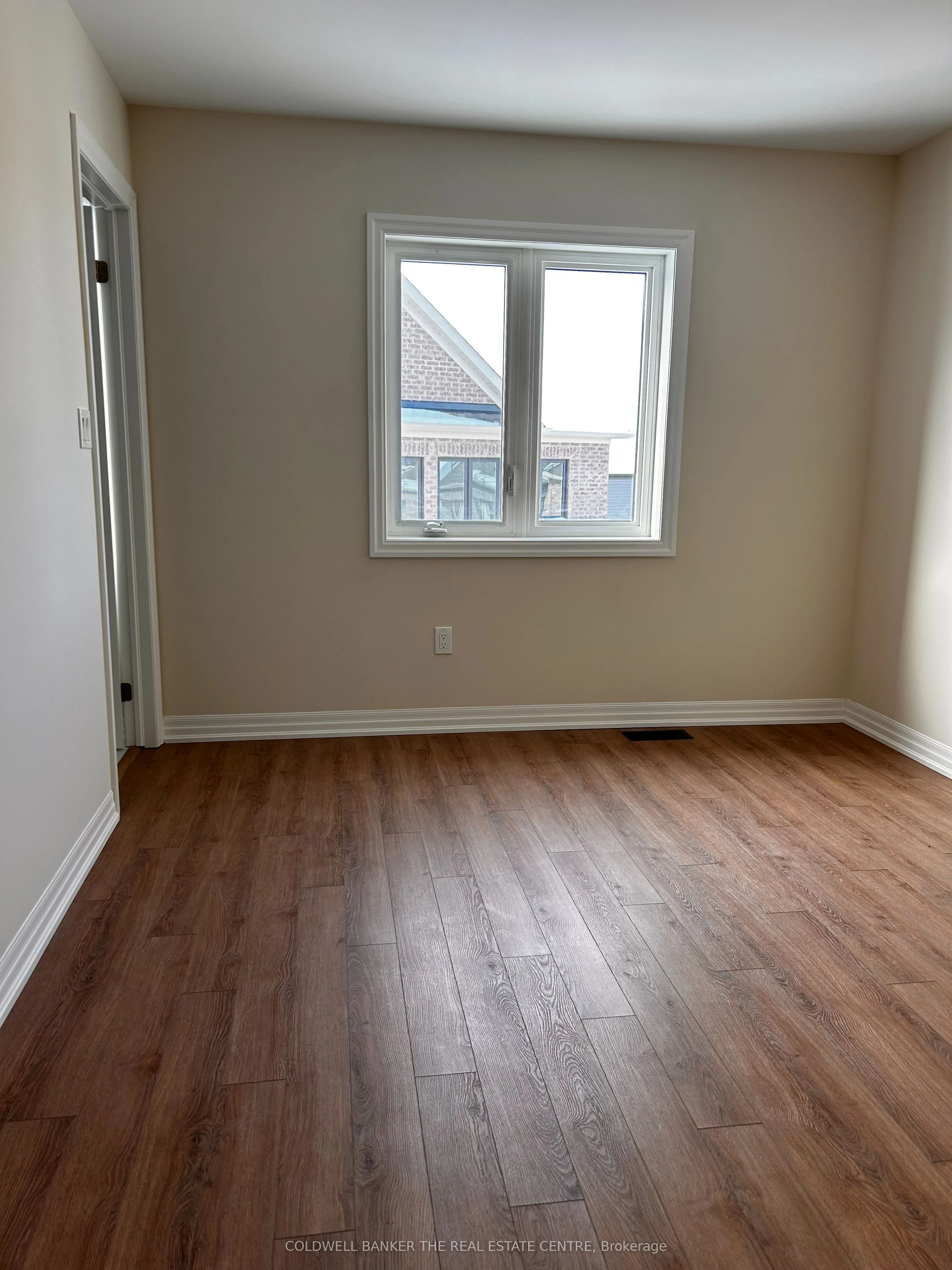 12 Stennett Drive Main, Georgina, On L4p 0j4