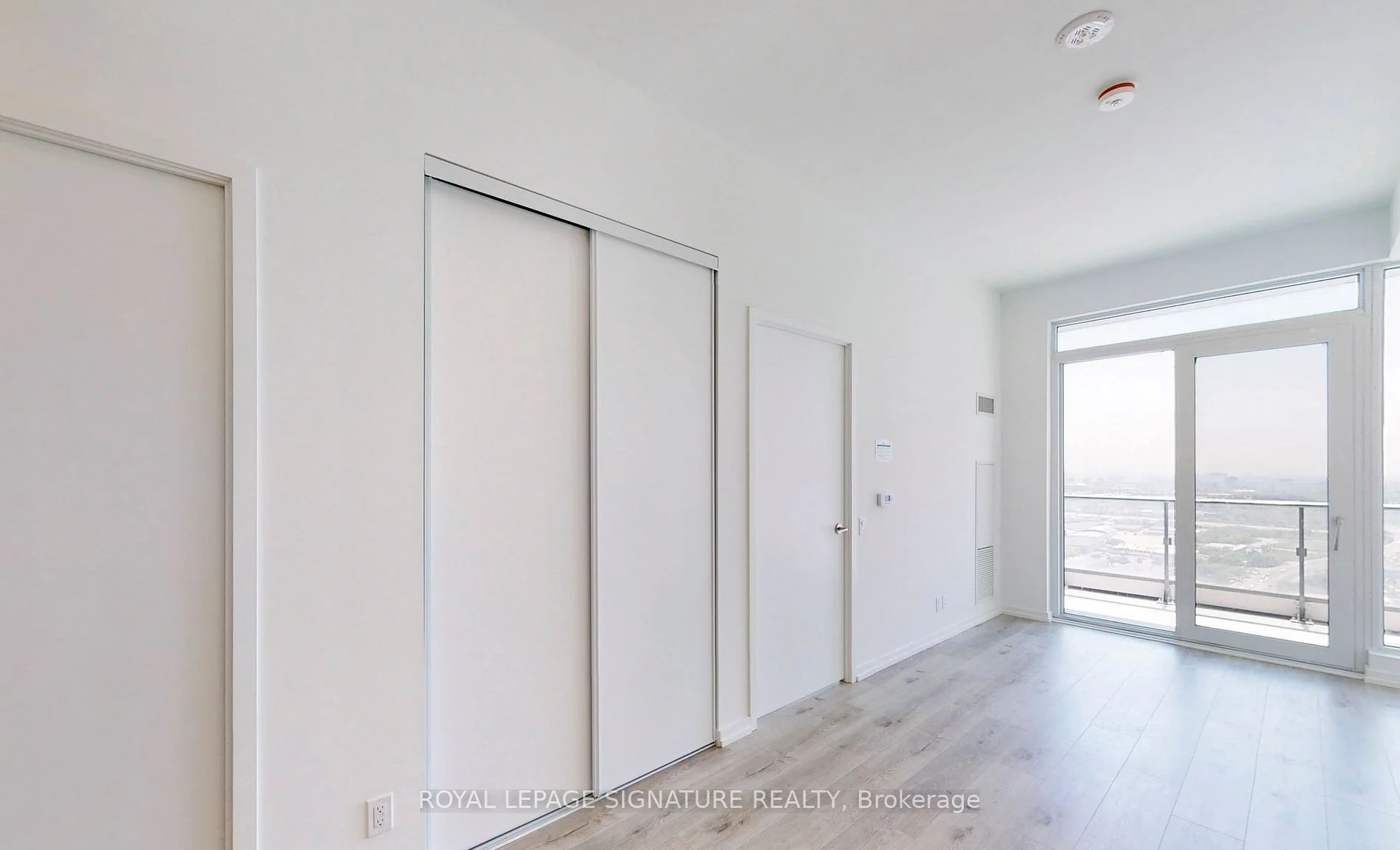 1000 Portage Parkway 2707, Vaughan, ON L4K 0L1