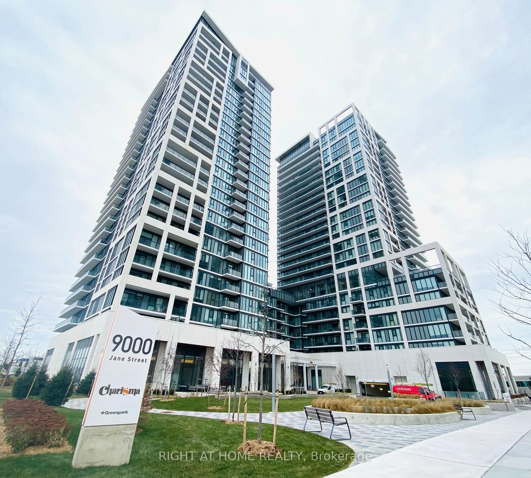 9000 Jane Street 1424, Vaughan, On L4k 0m6
