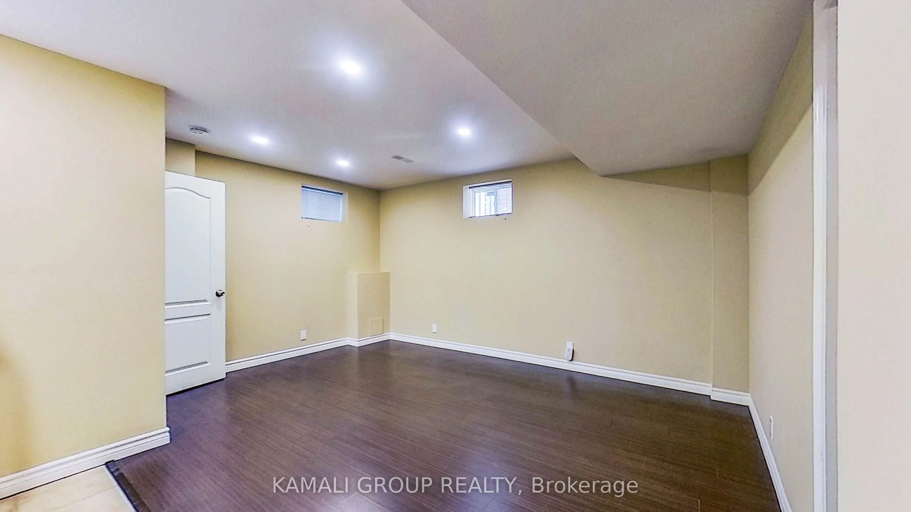 156 Townsgate Drive Bsmt #1, Vaughan, ON L4J 8J5