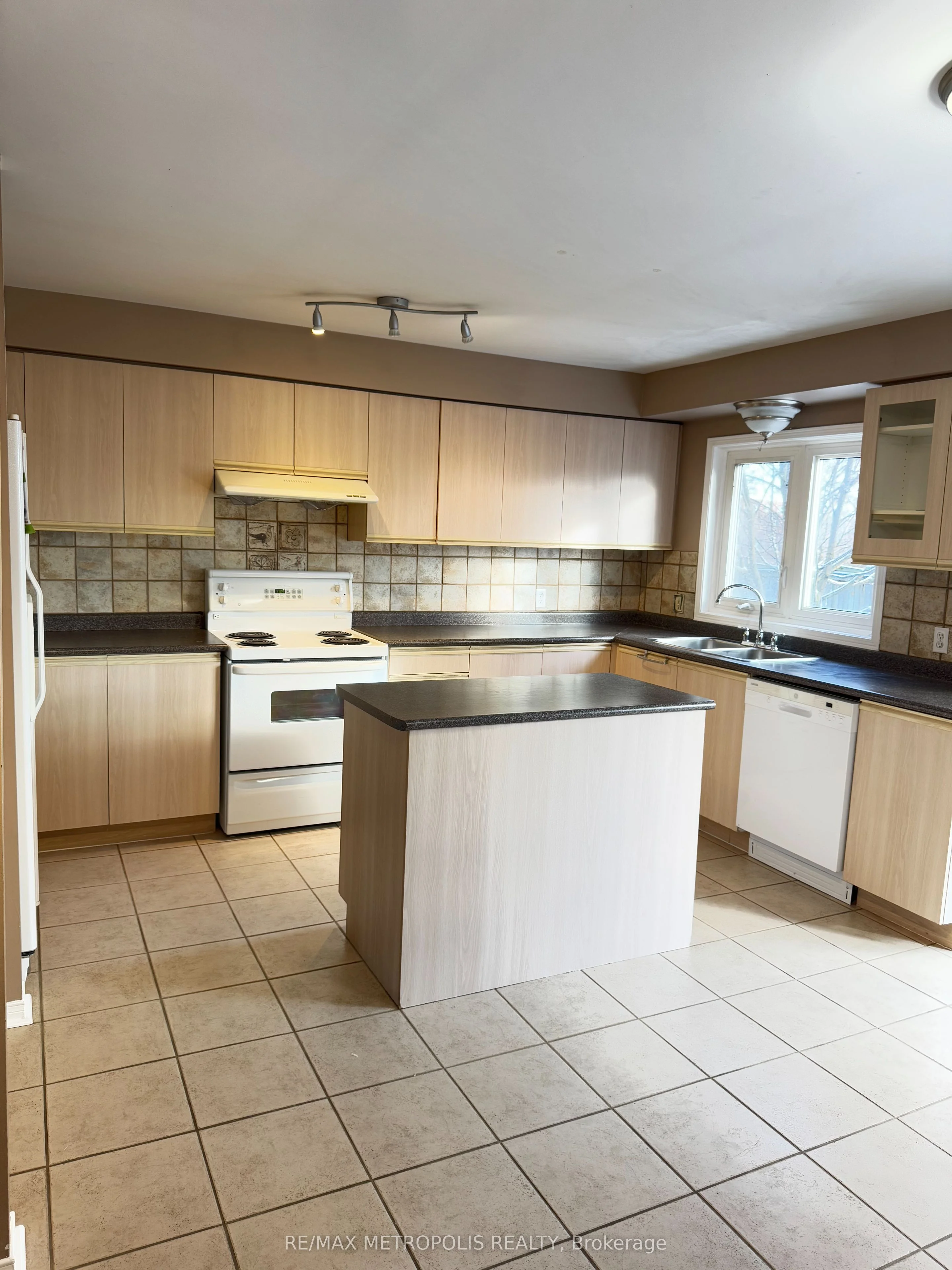 51 Northern Heights Drive 19B, Richmond Hill, ON L4B 4C9